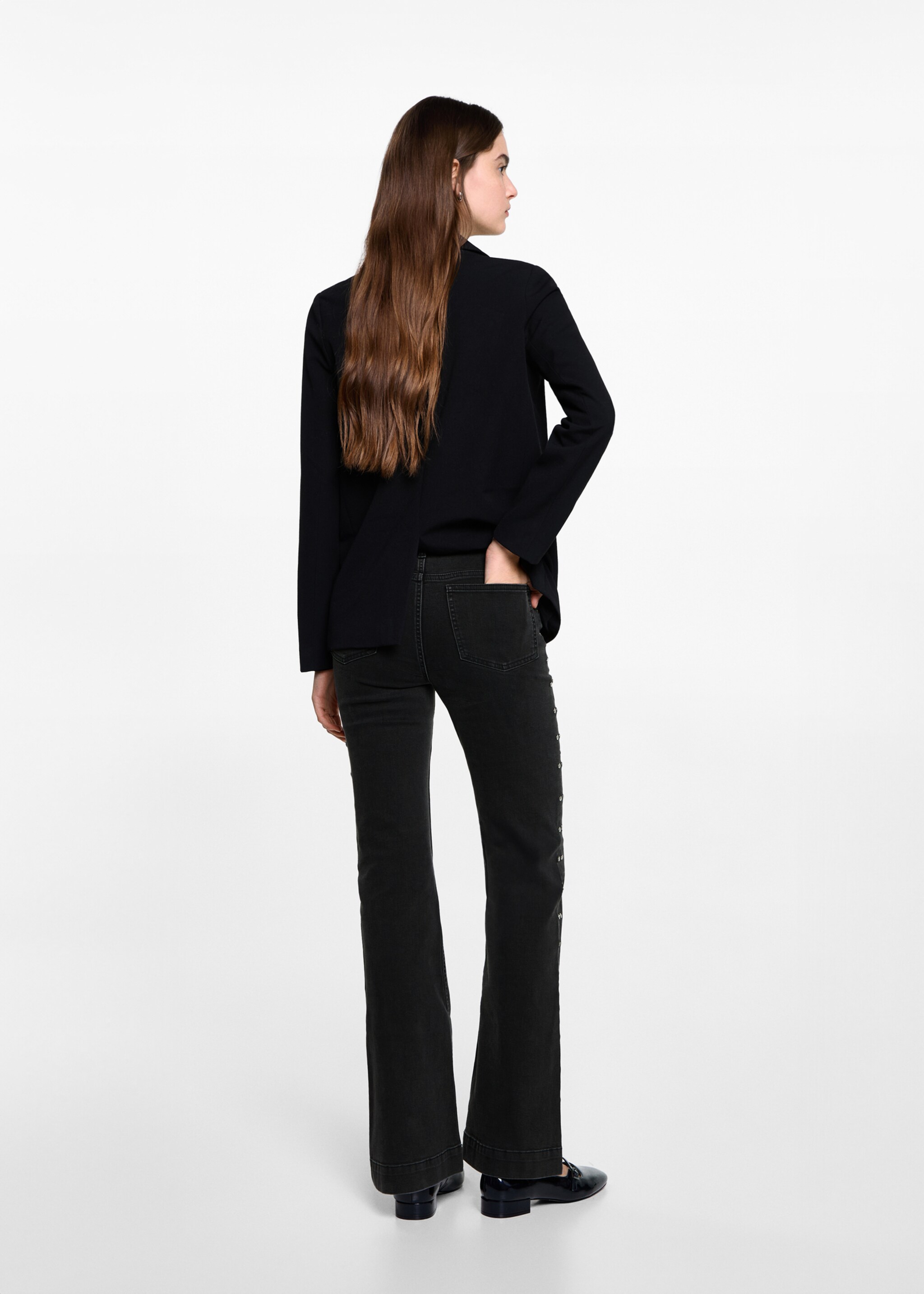 Jeans flare tachuelas - Reverso del artículo, Denim negro. Ref: 77034066-00.