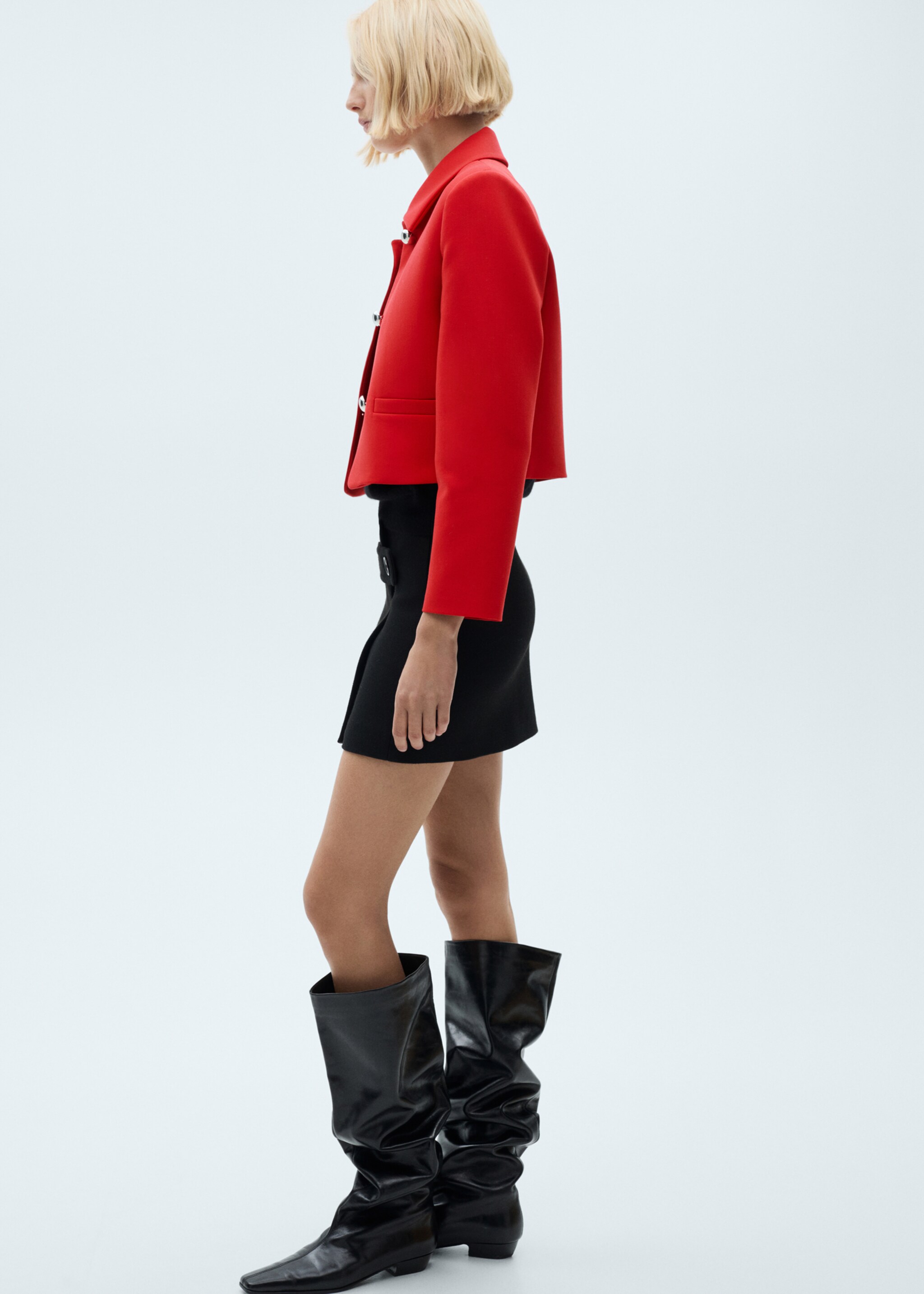 Buttoned cropped jacket - Details of the article 2, Red. Ref: 77034069-00.