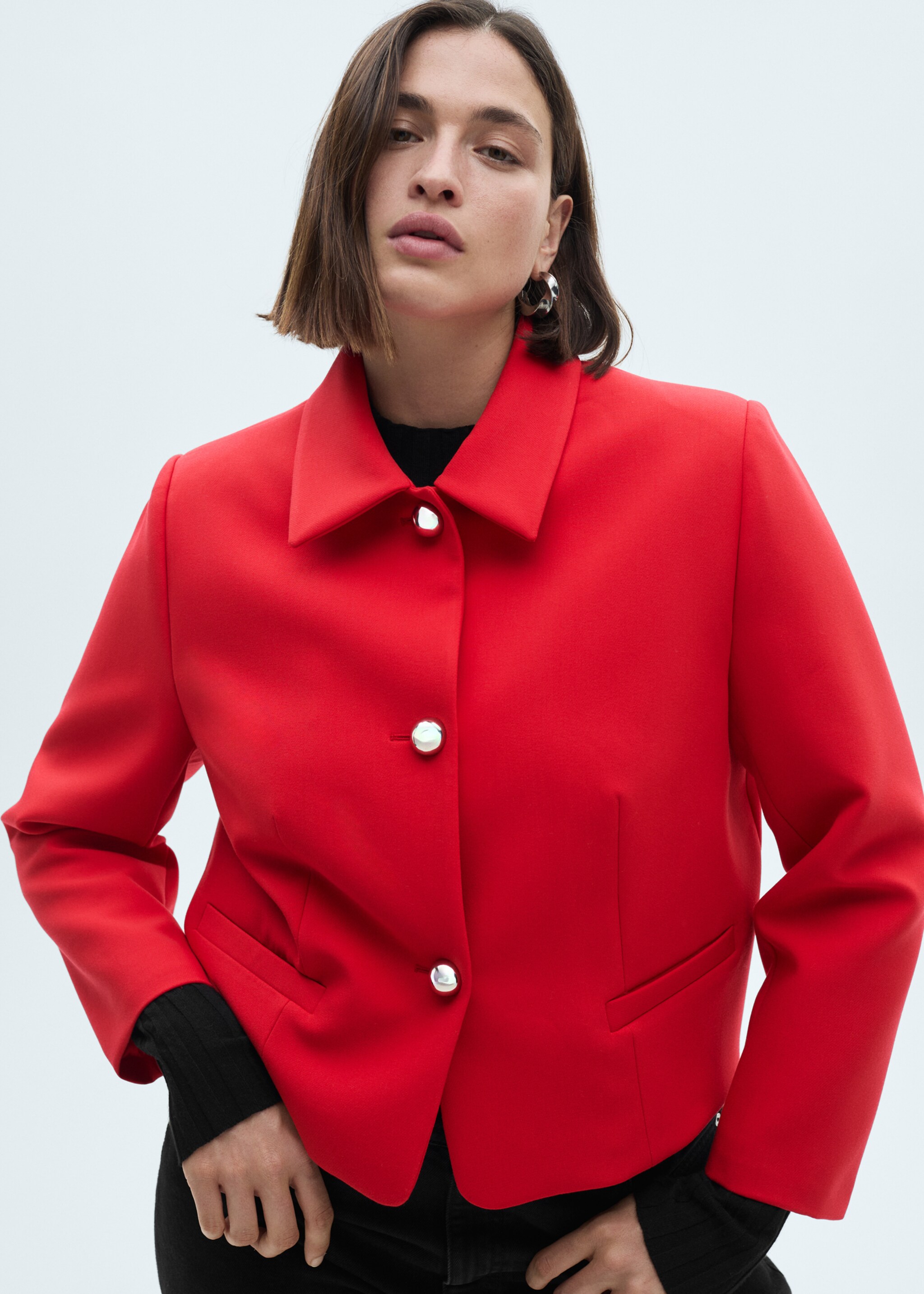 Buttoned cropped jacket - Details of the article 5, Red. Ref: 77034069-00.