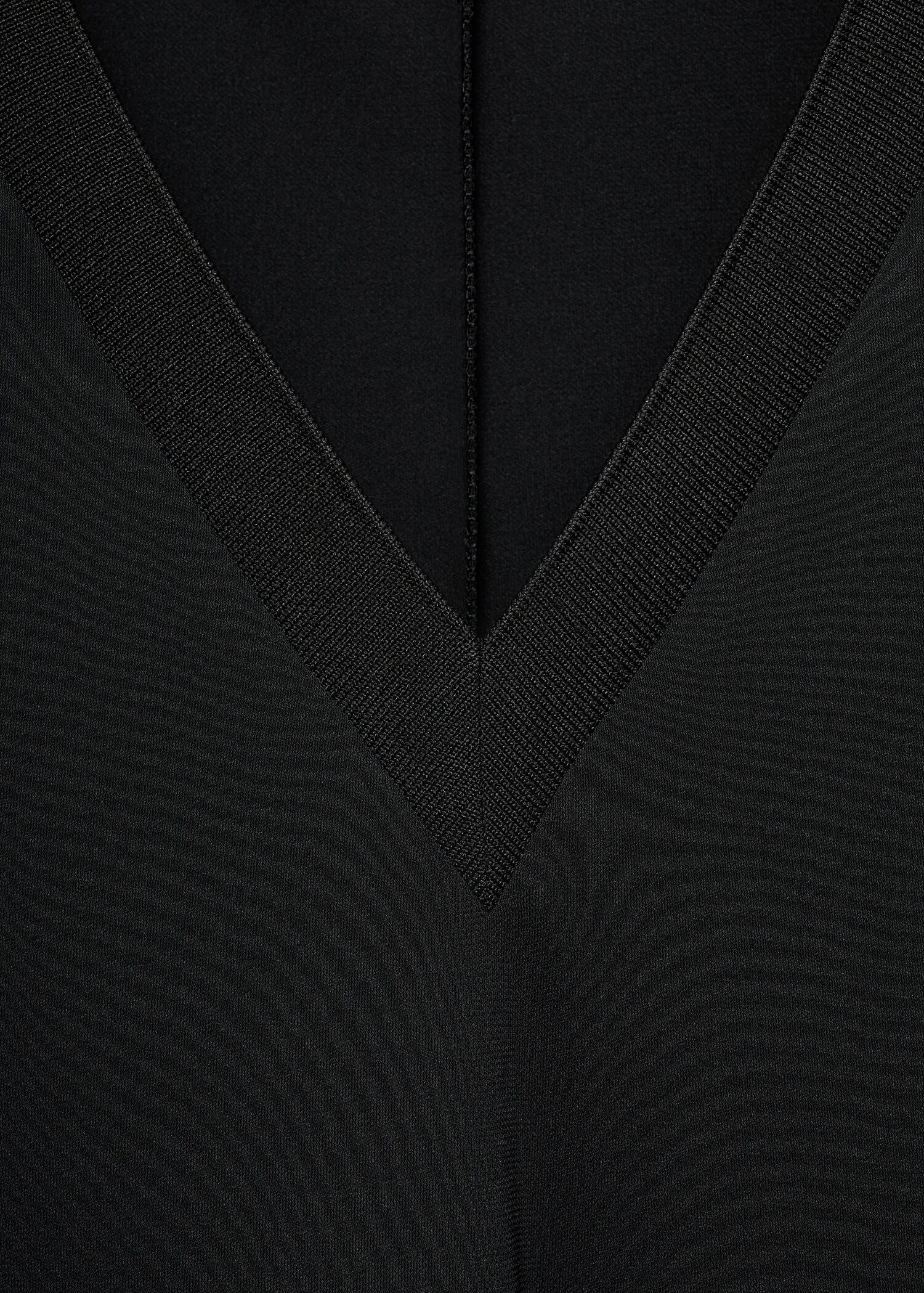 V-neck T-shirt - Details of the article 8