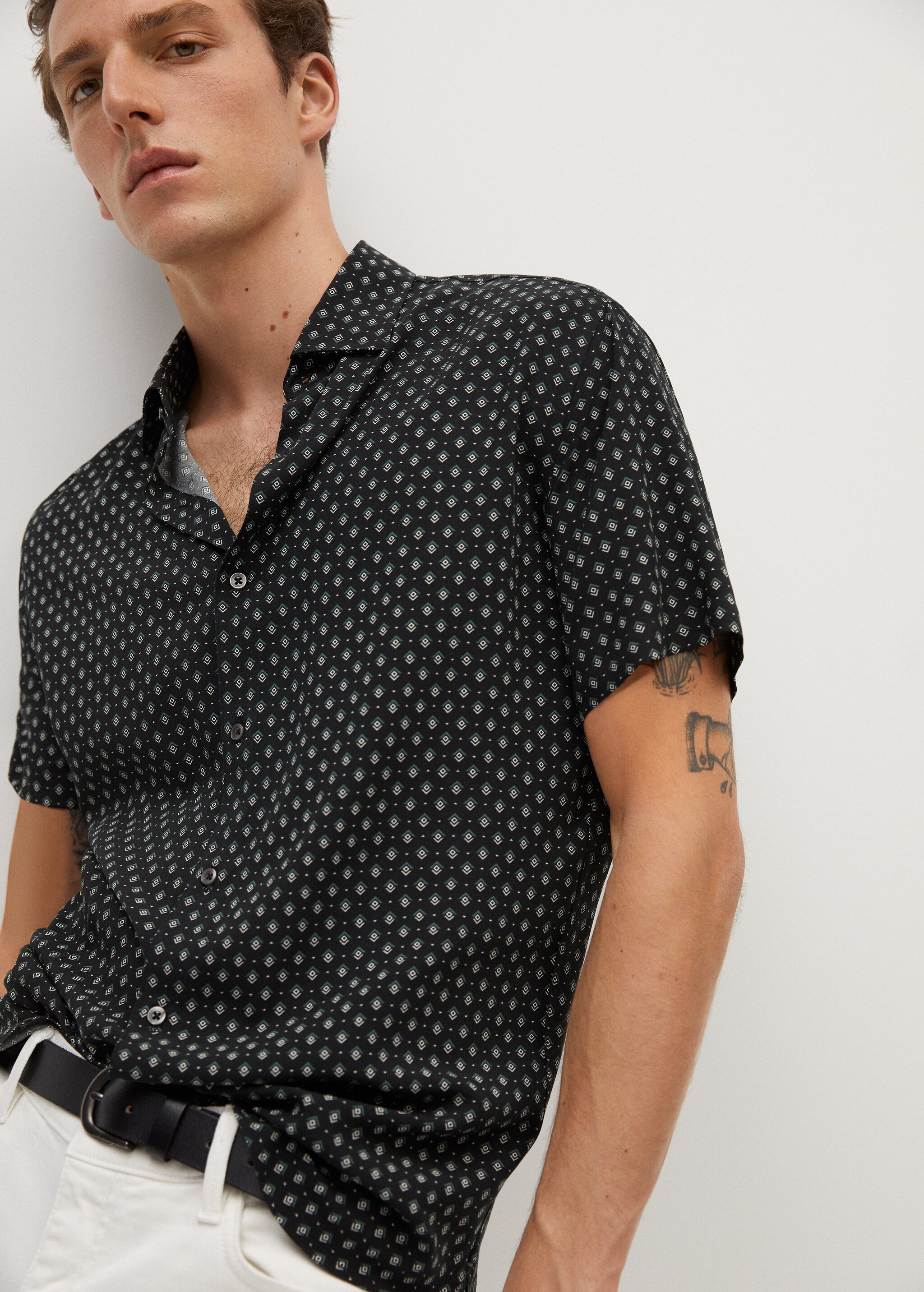 Camisa slim fit estampado mosaico - Detalle del artículo 1