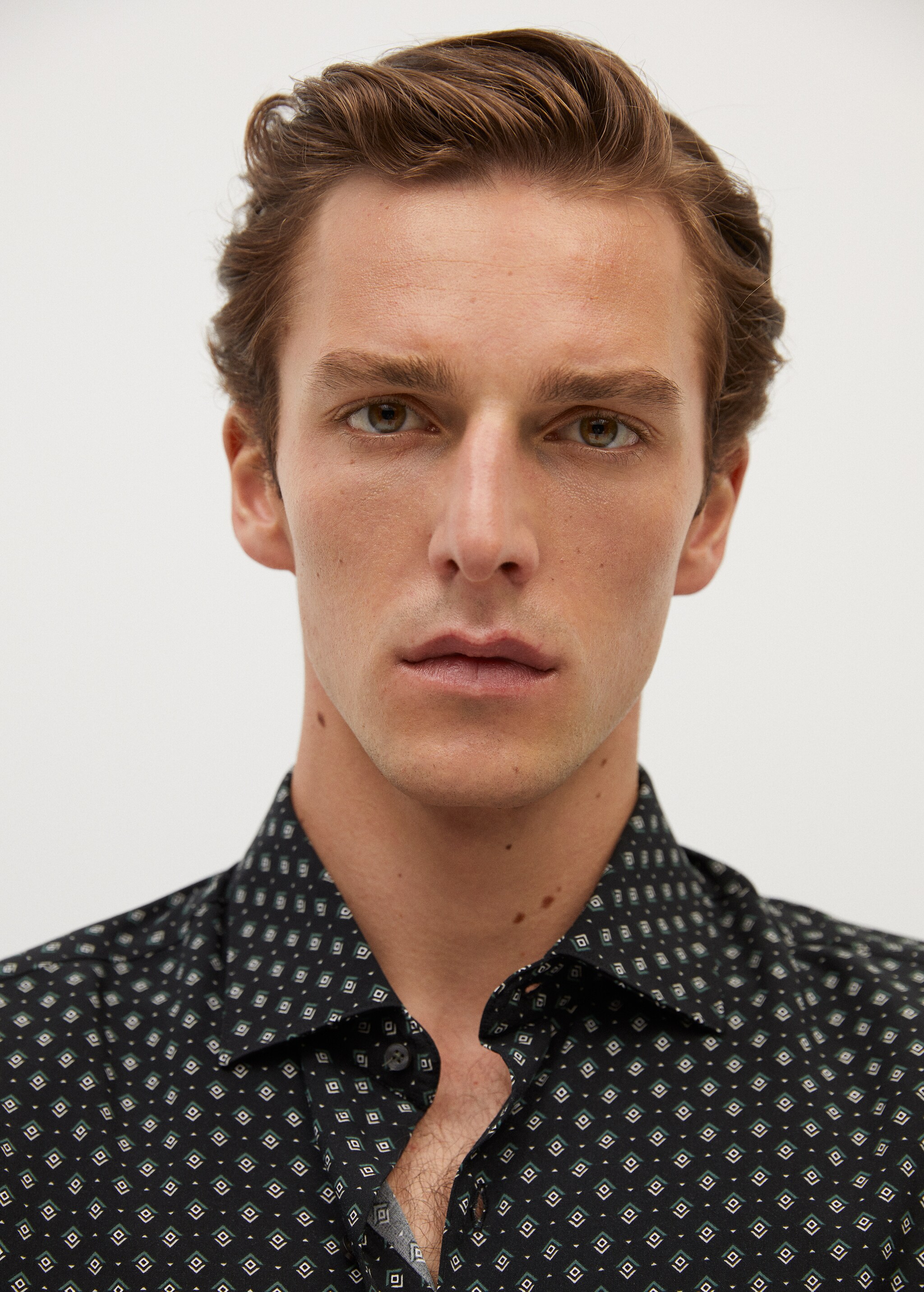 Camisa slim fit estampado mosaico - Detalle del artículo 2
