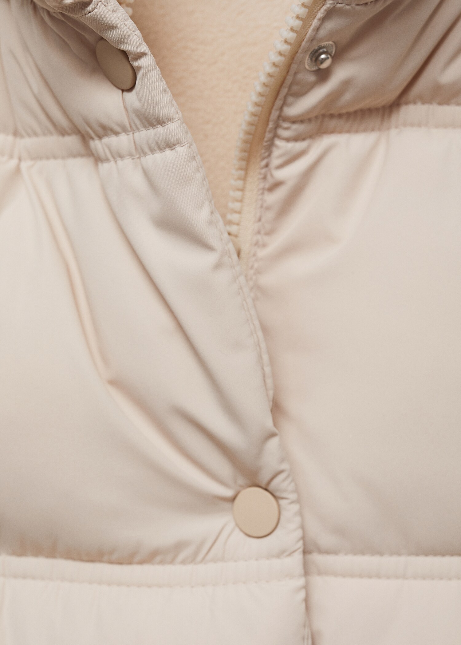 Quilted gilet with hood - Details of the article 8