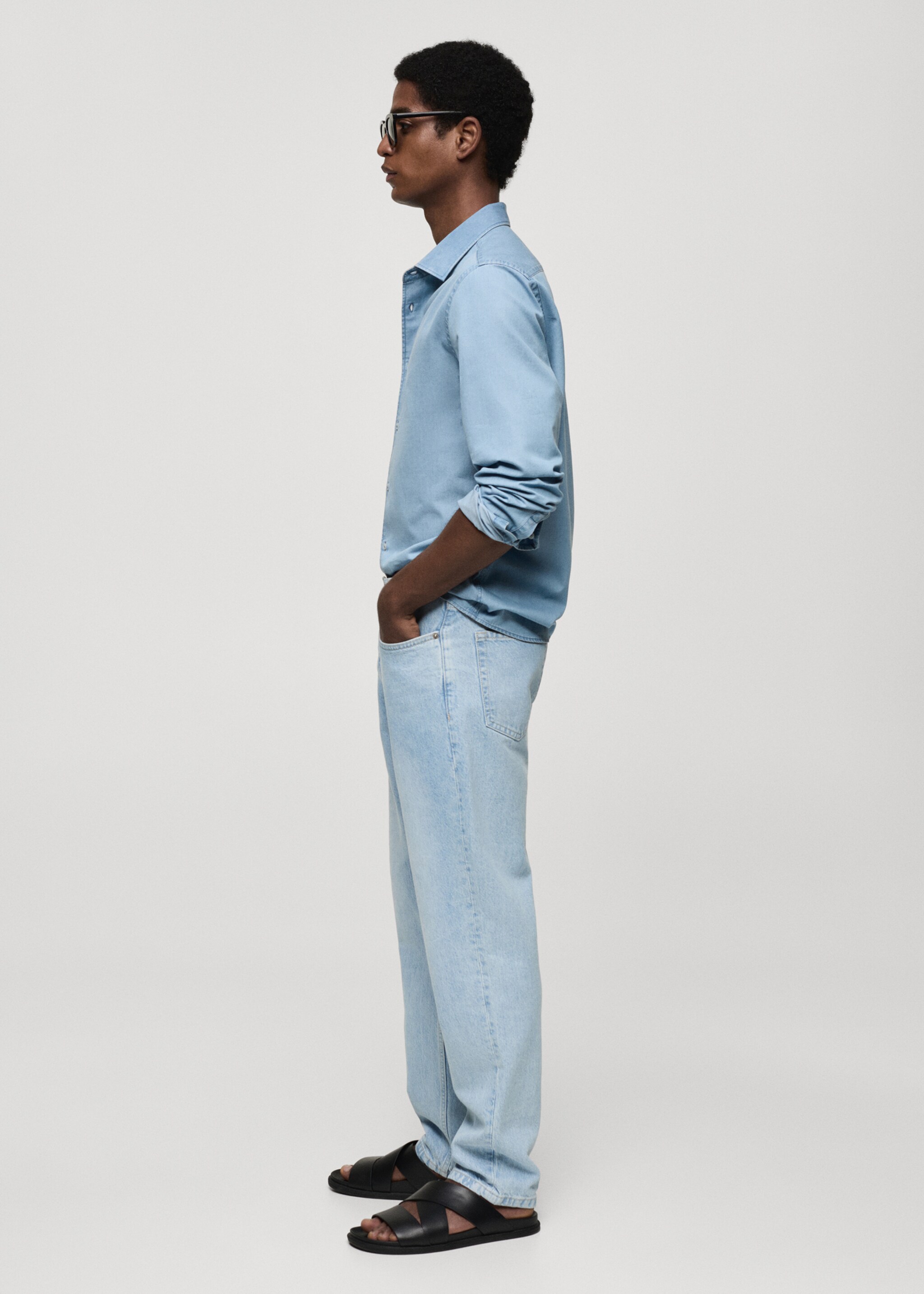 Camisa regular fit chambray algodón - Detalle del artículo 2, Azul claro. Ref: 77034439-00.