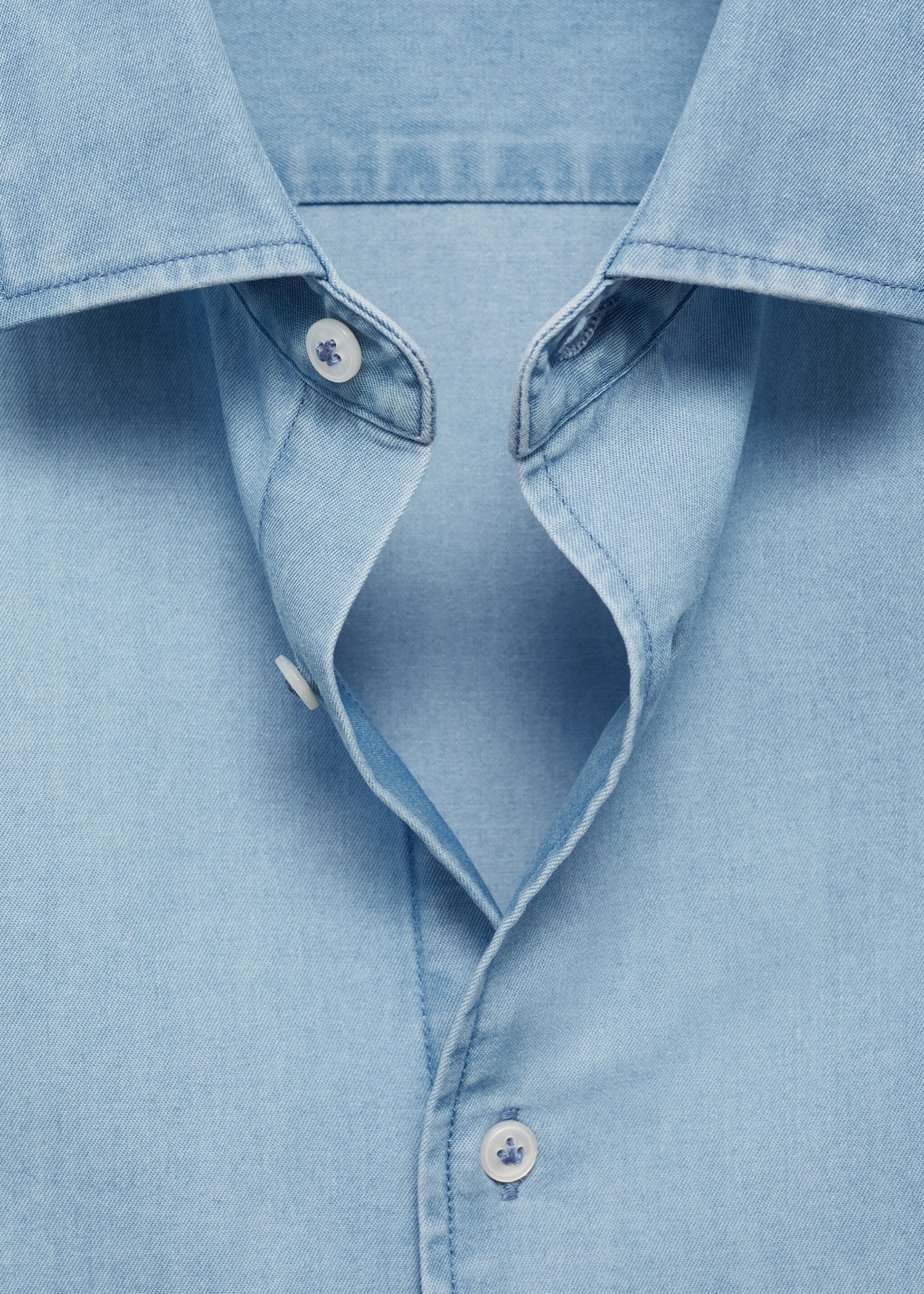 Camisa regular fit chambray algodón - Detalle del artículo 8, Azul claro. Ref: 77034439-00.