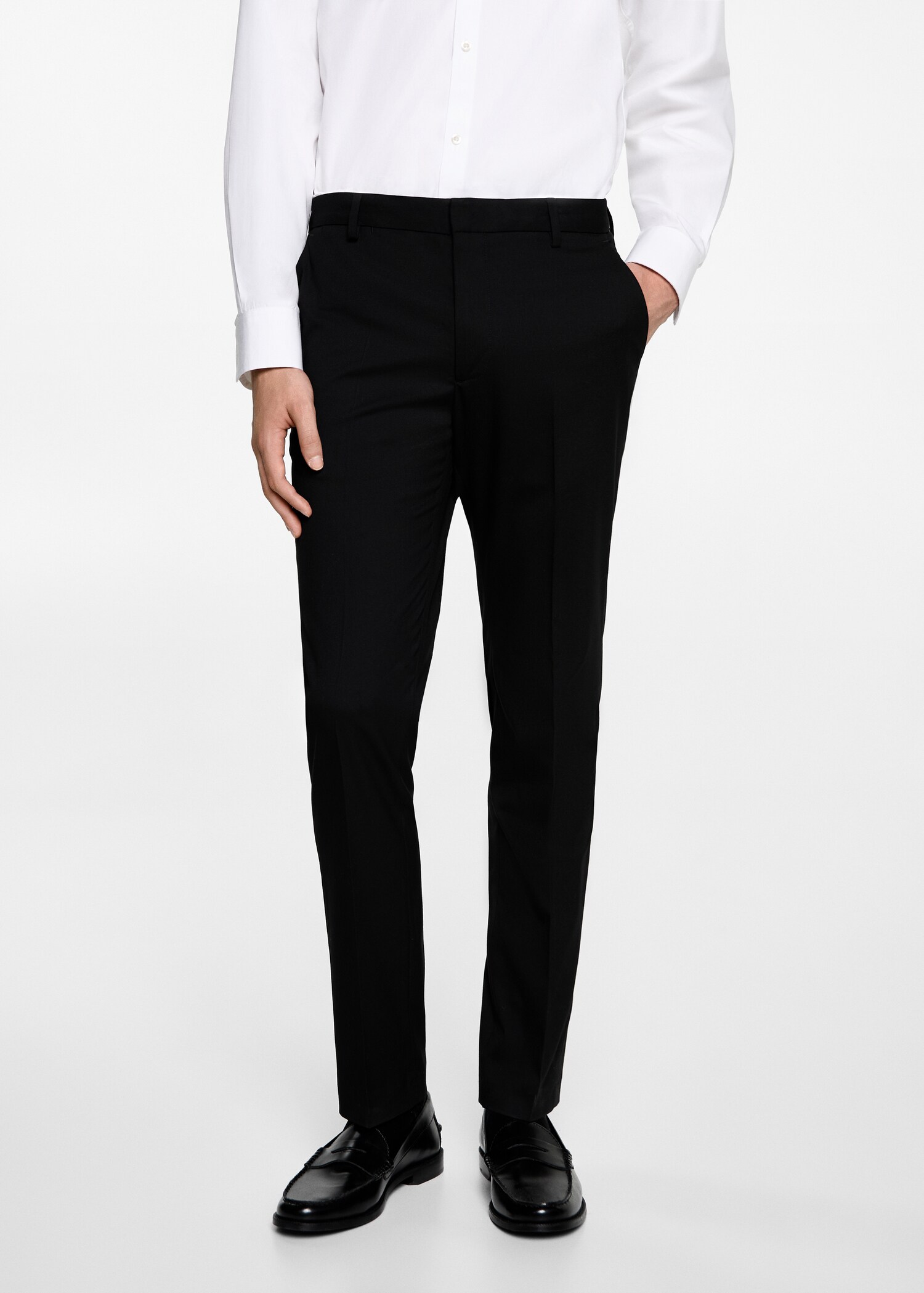 Pantalón traje slim fit - Plano medio