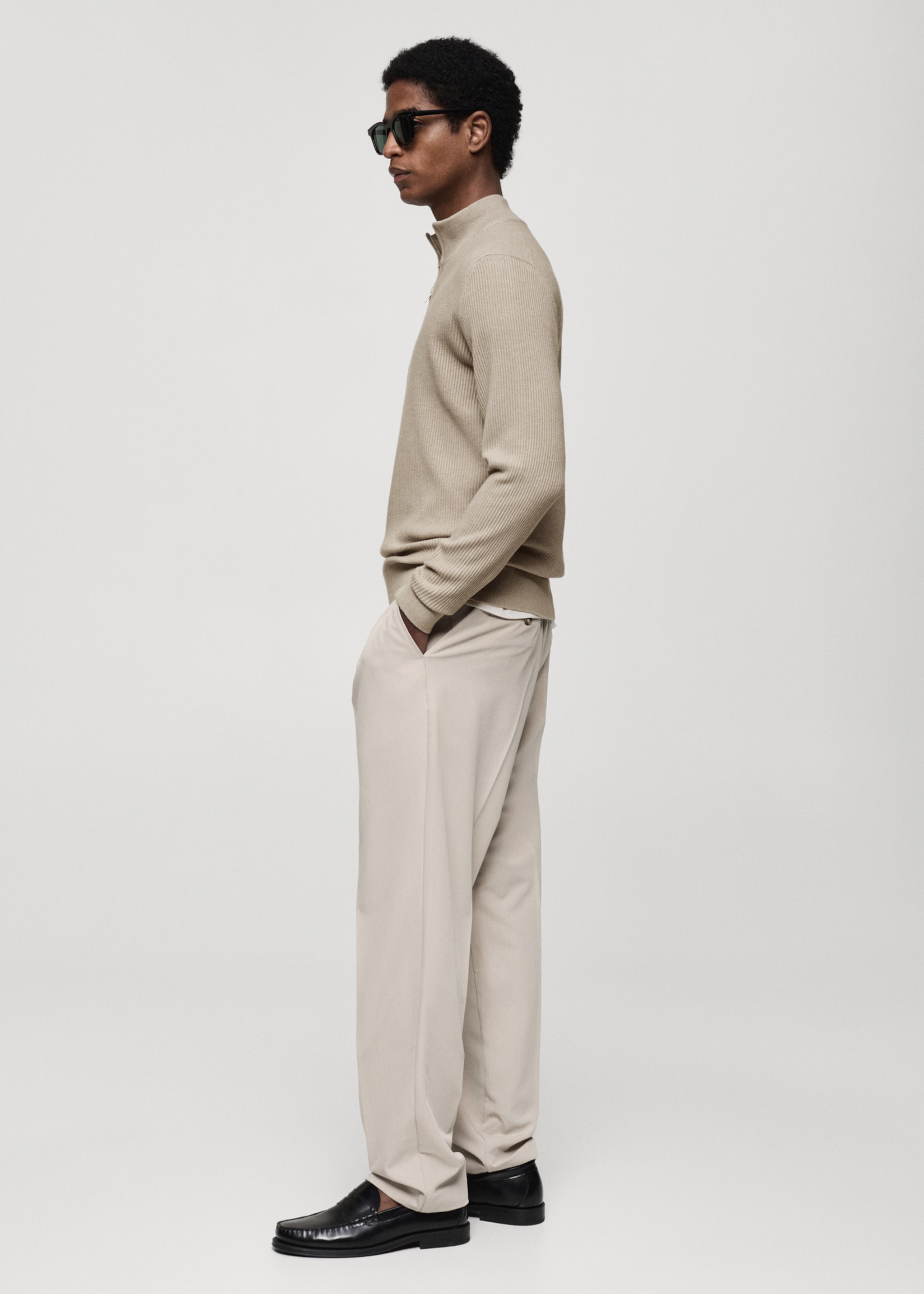 Gerippter Pullover mit Zip-Kragen - Detail des Artikels 2, Beige. Ref: 77034444-00.