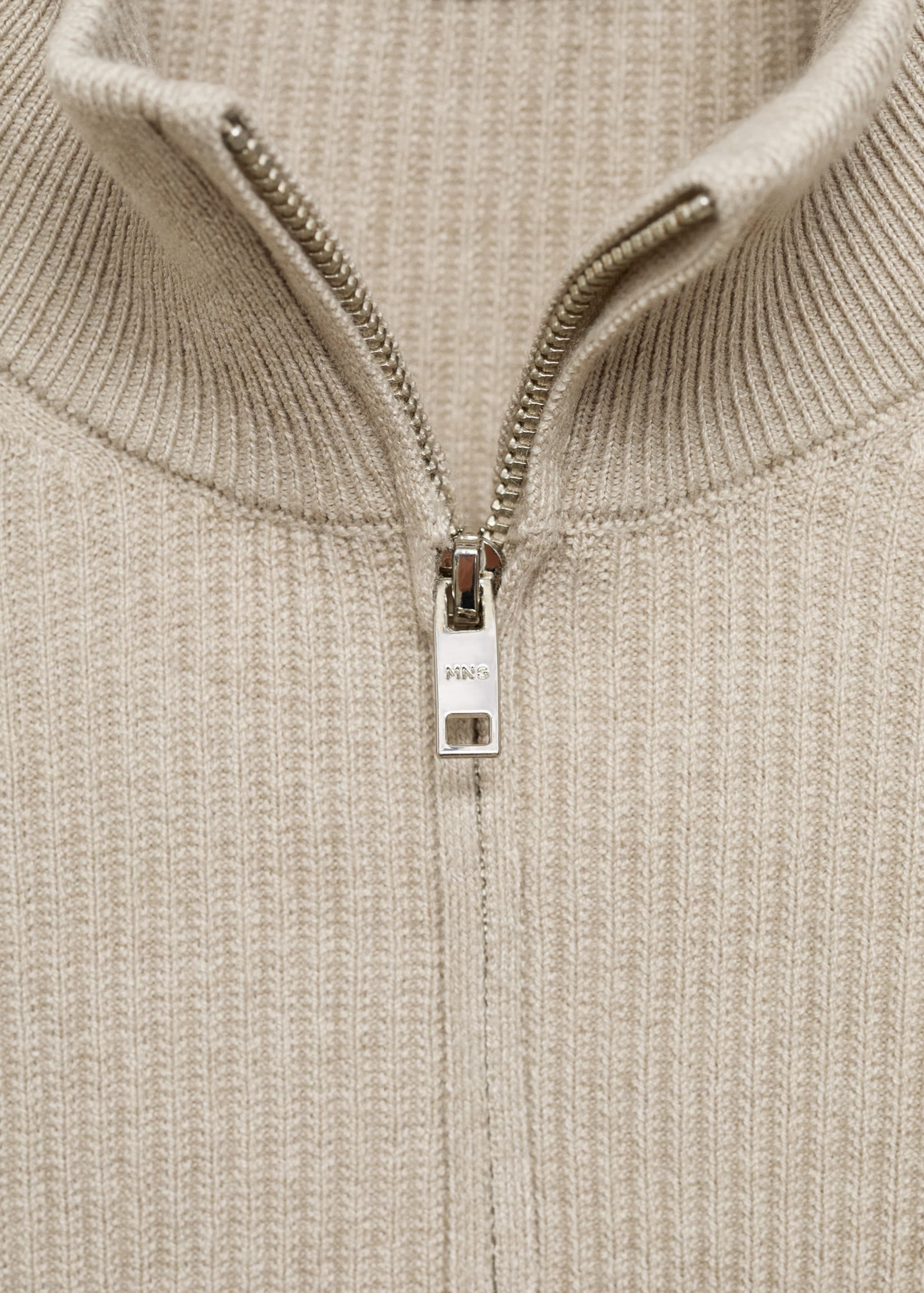 Gerippter Pullover mit Zip-Kragen - Detail des Artikels 8, Beige. Ref: 77034444-00.