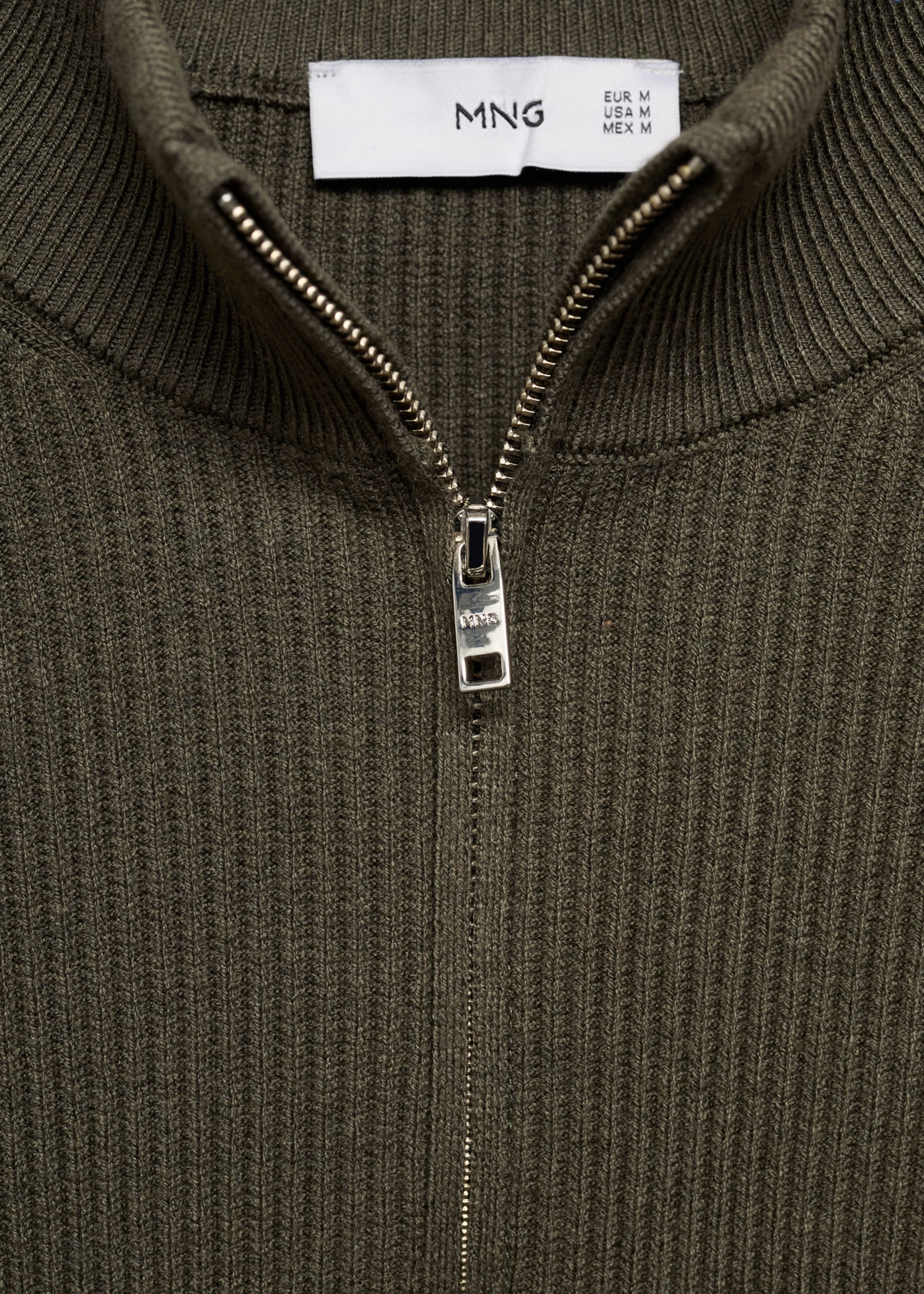 Gerippter Pullover mit Zip-Kragen - Detail des Artikels 8, Khaki. Ref: 77034444-00.