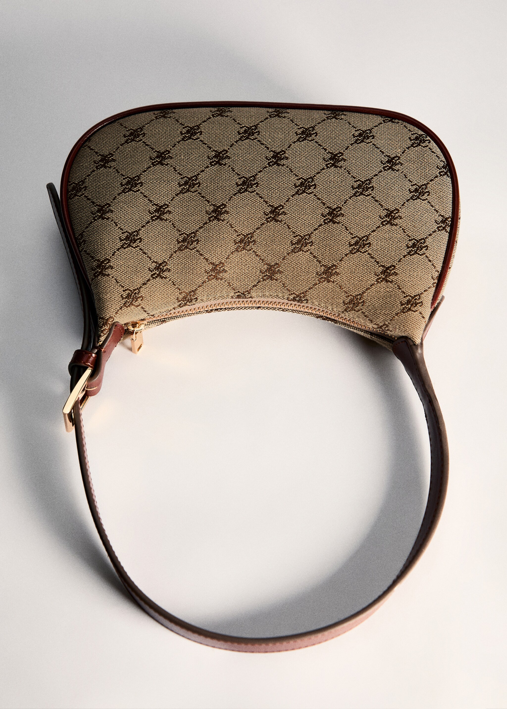 Sac porté épaule imprimé logo - Détail de l'article 5, Marron. Ref: 77034451-00.
