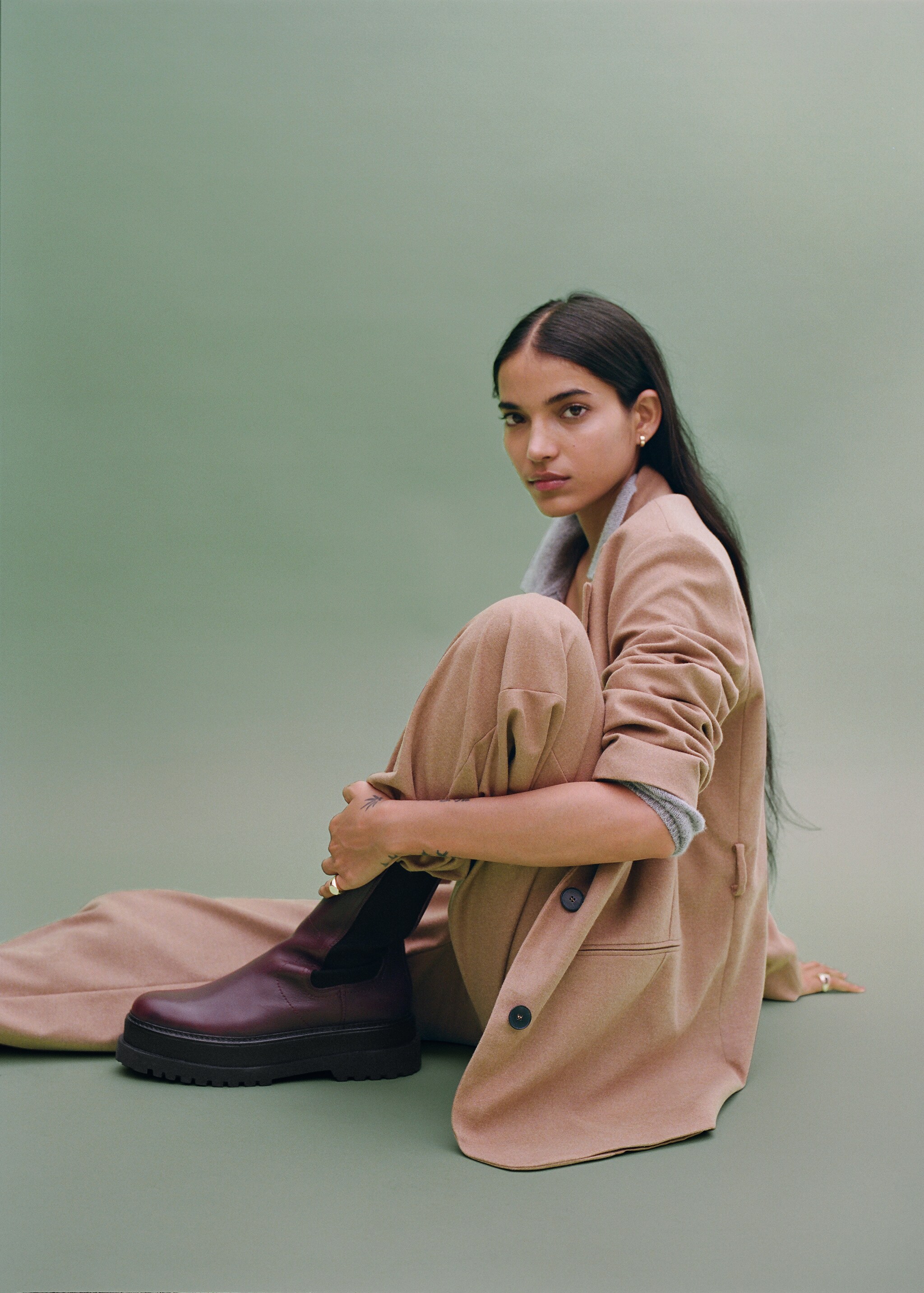 Leather high-leg boots - Details of the article 9