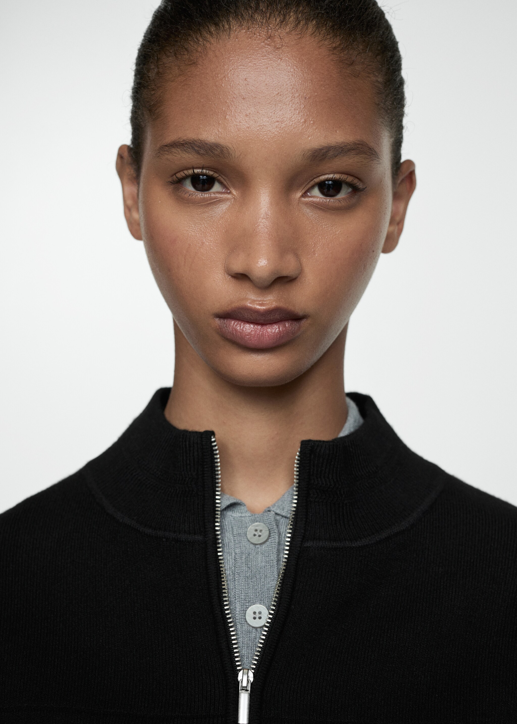 Pocket knit jacket - Details of the article 1, Black. Ref: 77034762-00.
