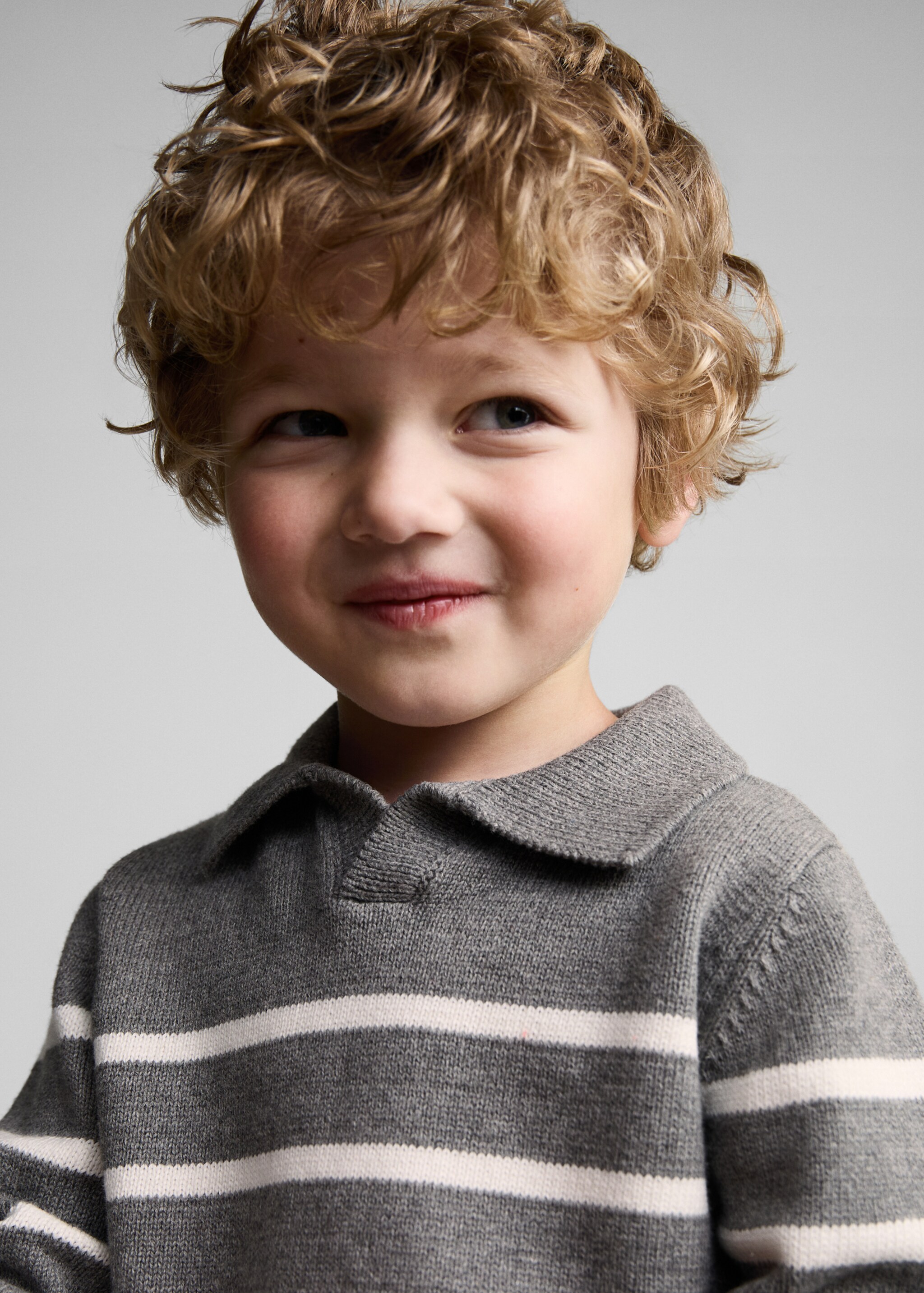 Polo neck sweater - Details of the article 1, Medium Heather Grey. Ref: 77034772-00.