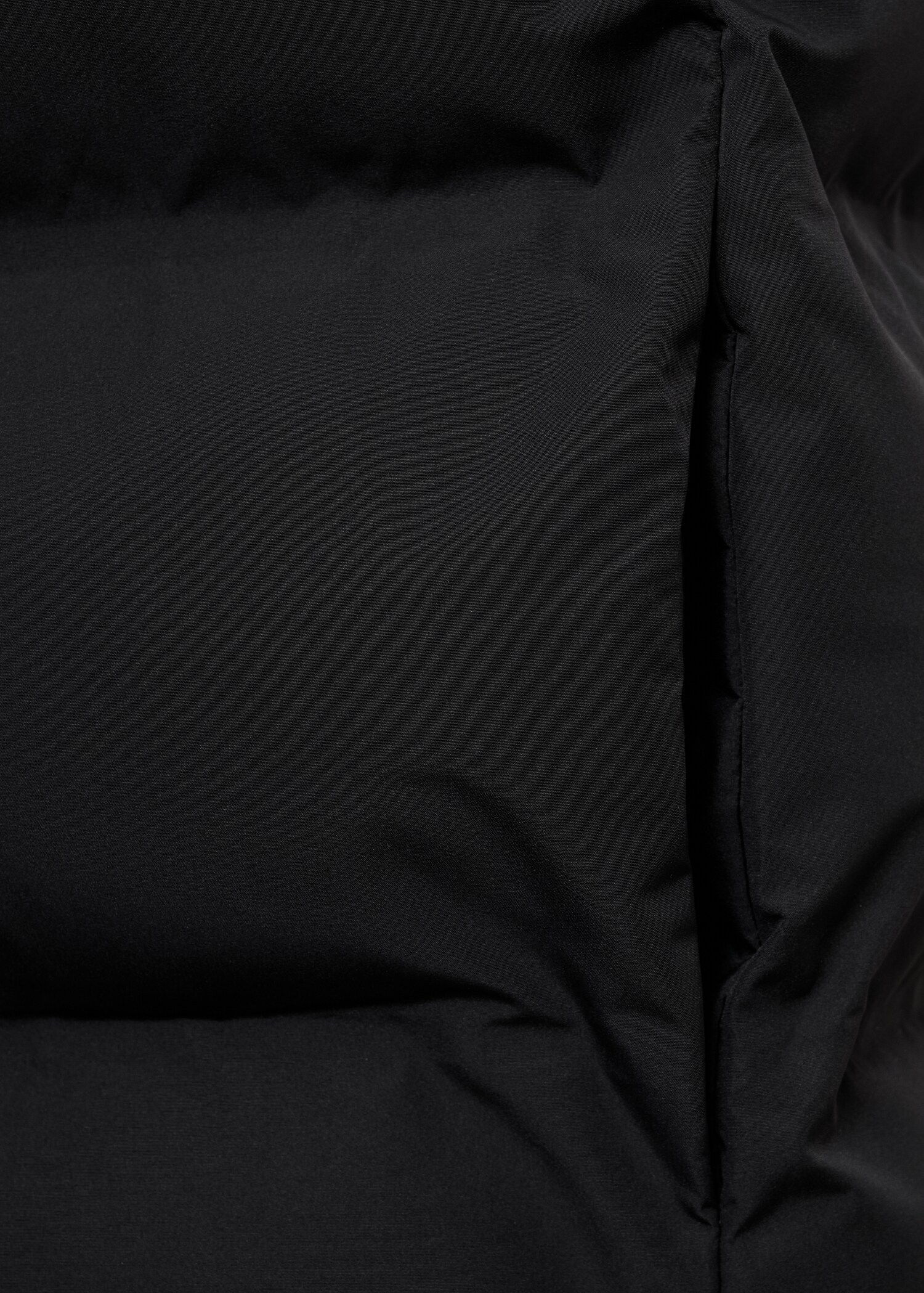 Quilted vest with hood - Details of the article 0