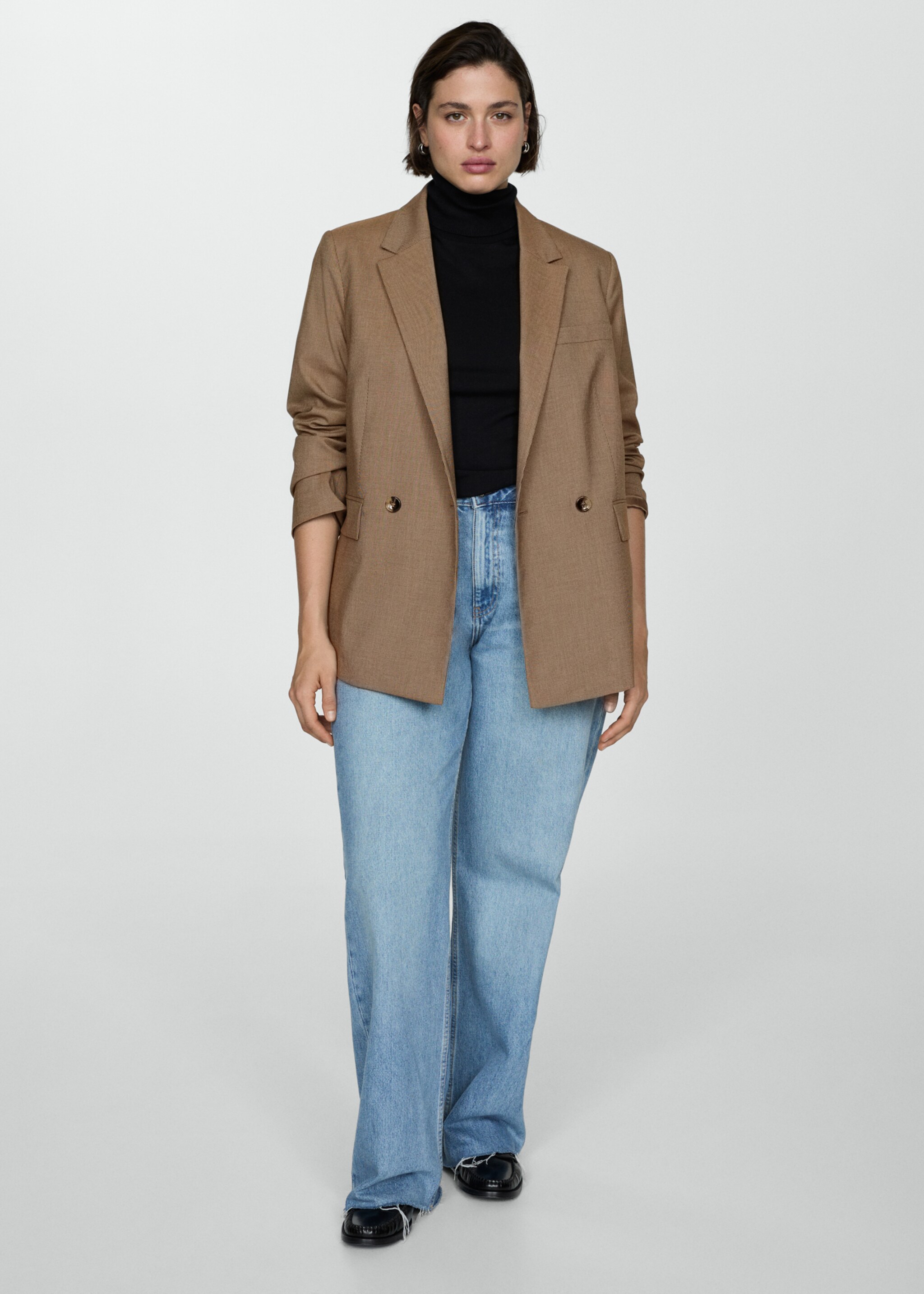 Front button closure - Details of the article 3, Chocolate. Ref: 77035637-00.