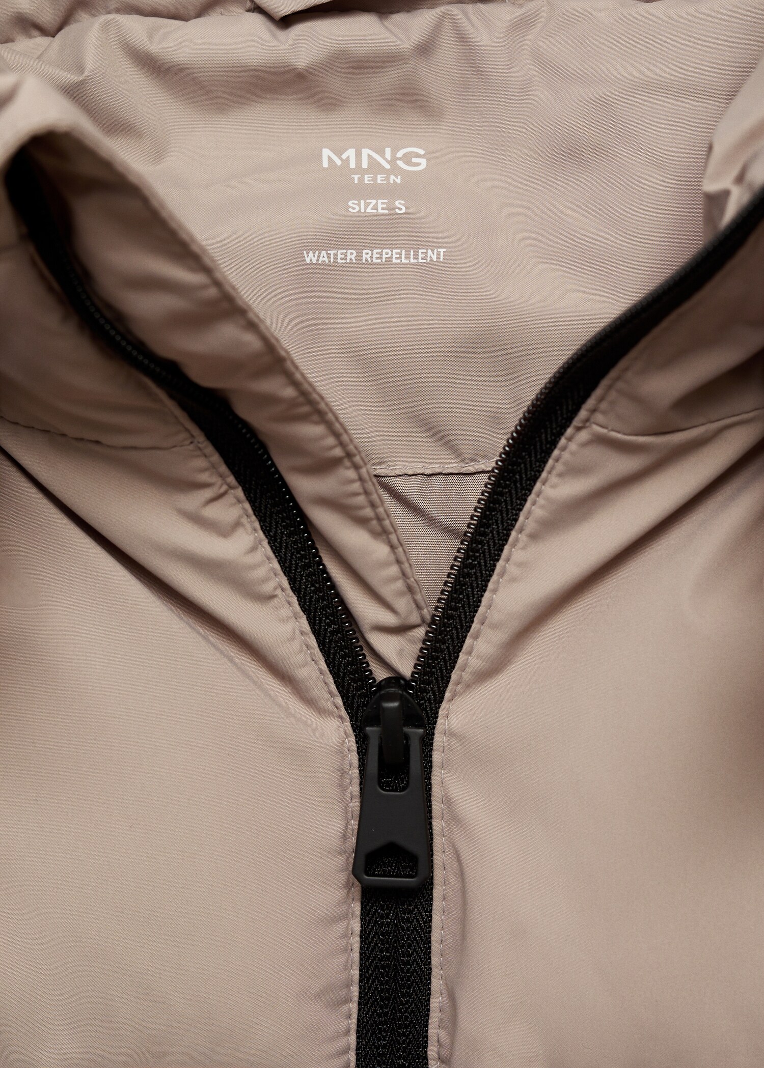 Quilted long coat - Details of the article 8