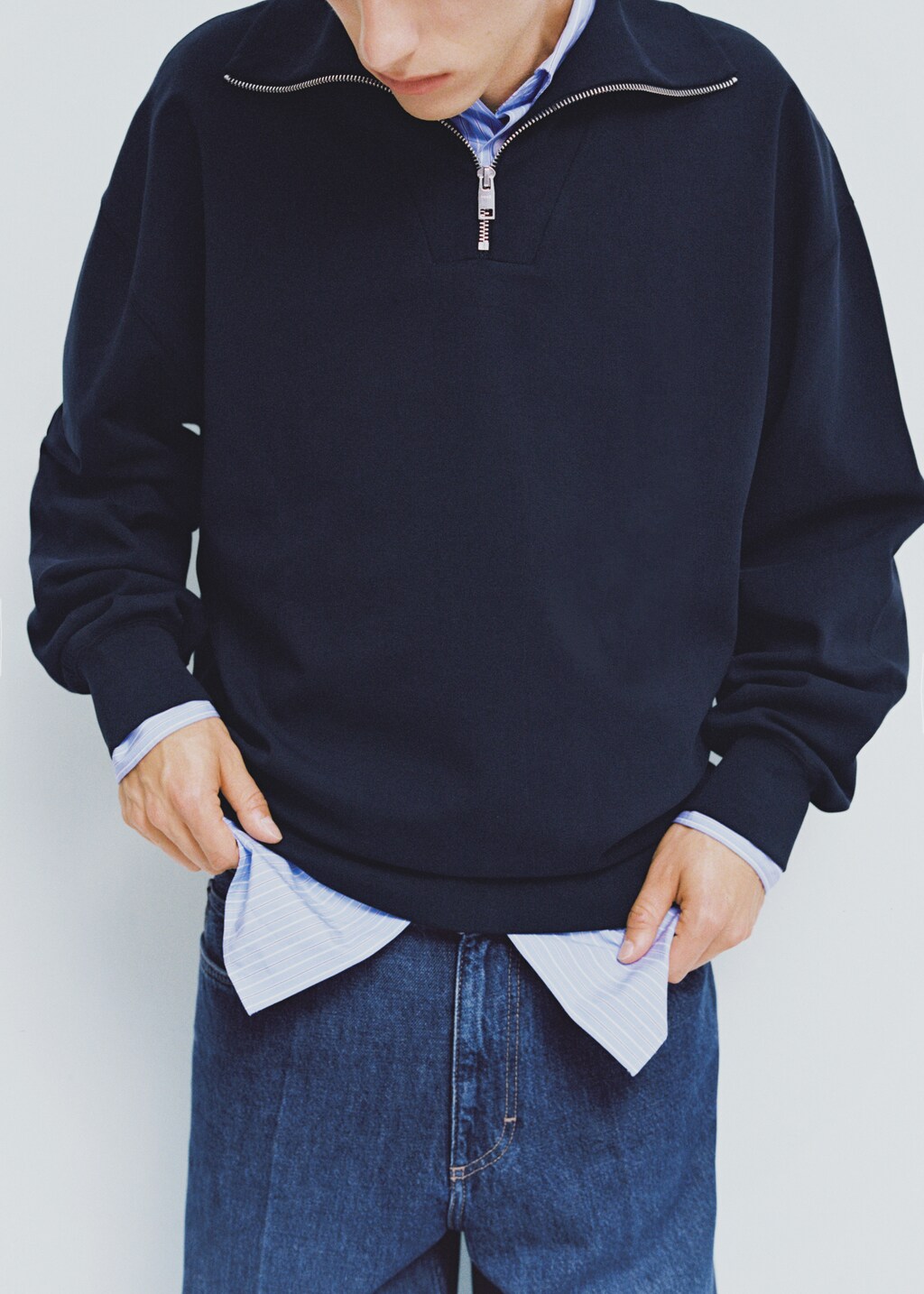 Relaxed-fit sweatshirt with zip collar - Men | MANGO OUTLET USA