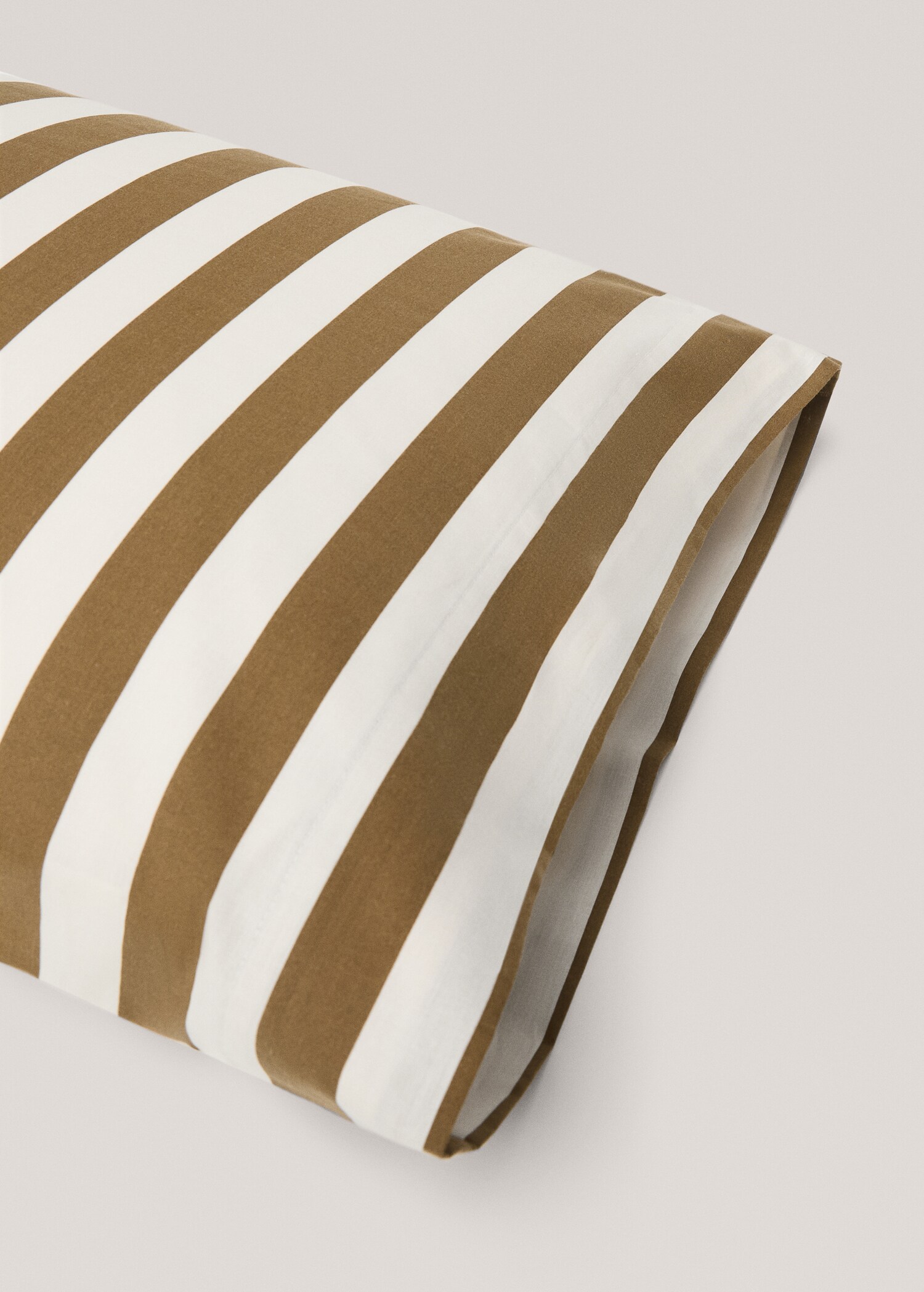 Striped pillowcase 45x110cm - Details of the article 2