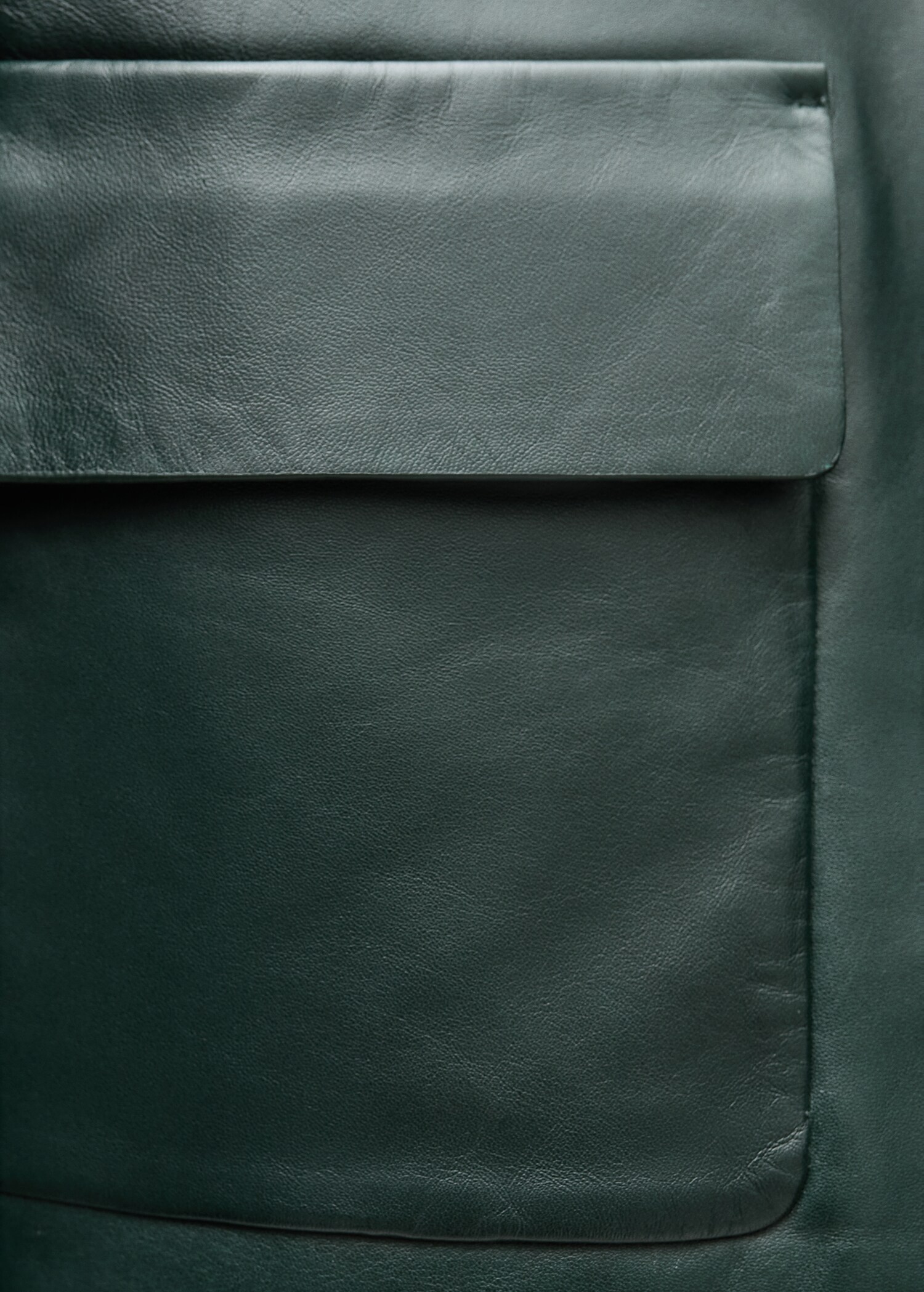 Buttoned leather jacket - Details of the article 0