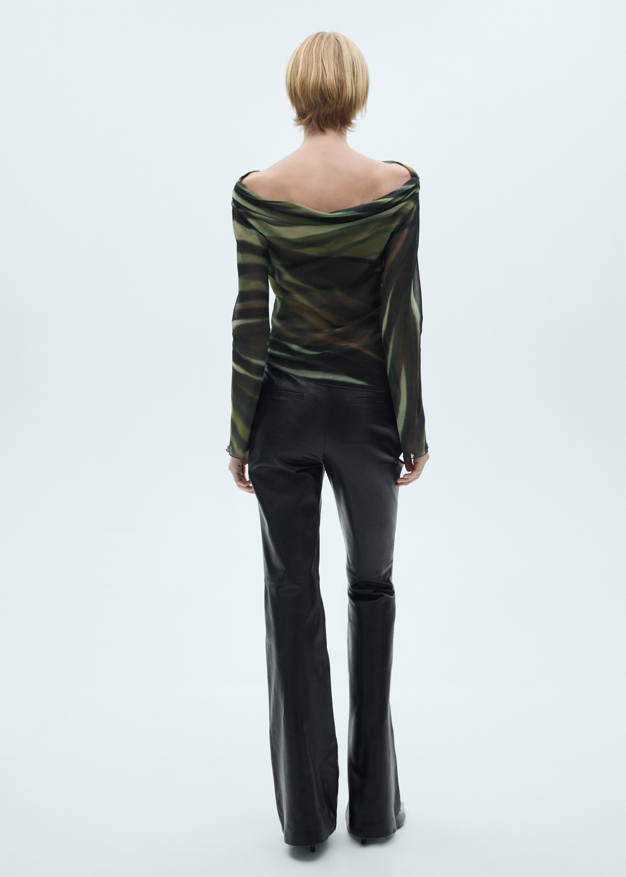 Semi-transparent printed blouse - Reverse of the article, Black. Ref: 77035667-00.