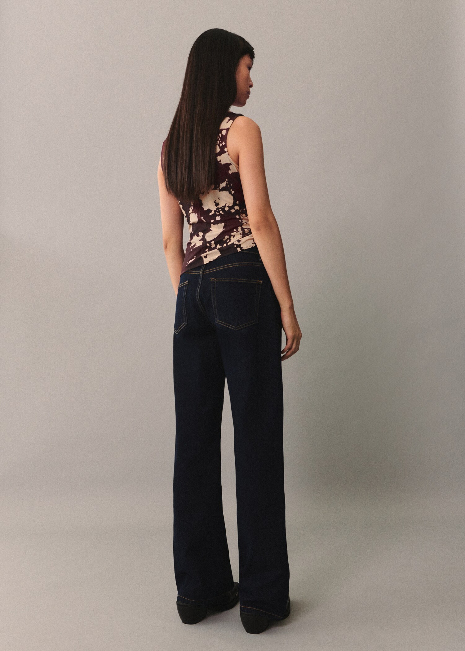 Top estampado cuello perkins - Reverso del artículo