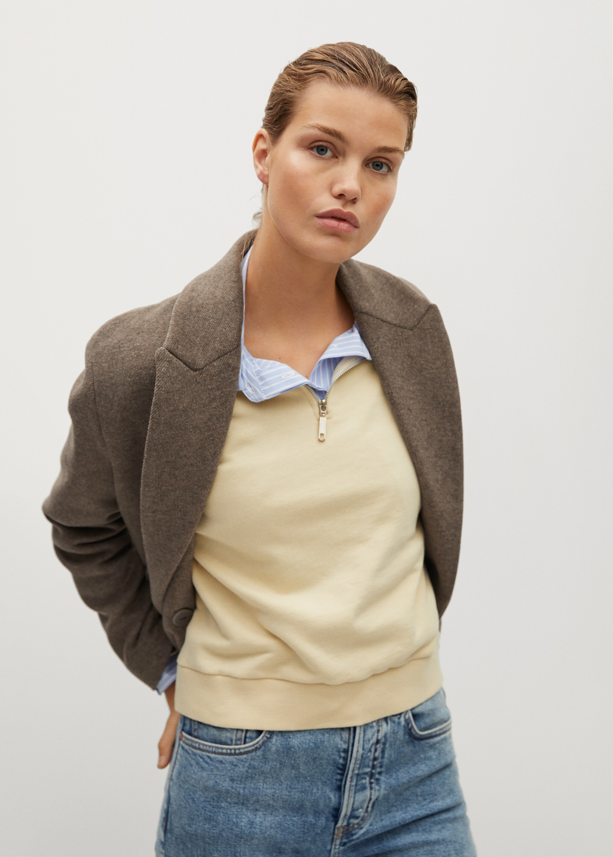 Buttoned wool coat - Details of the article 3