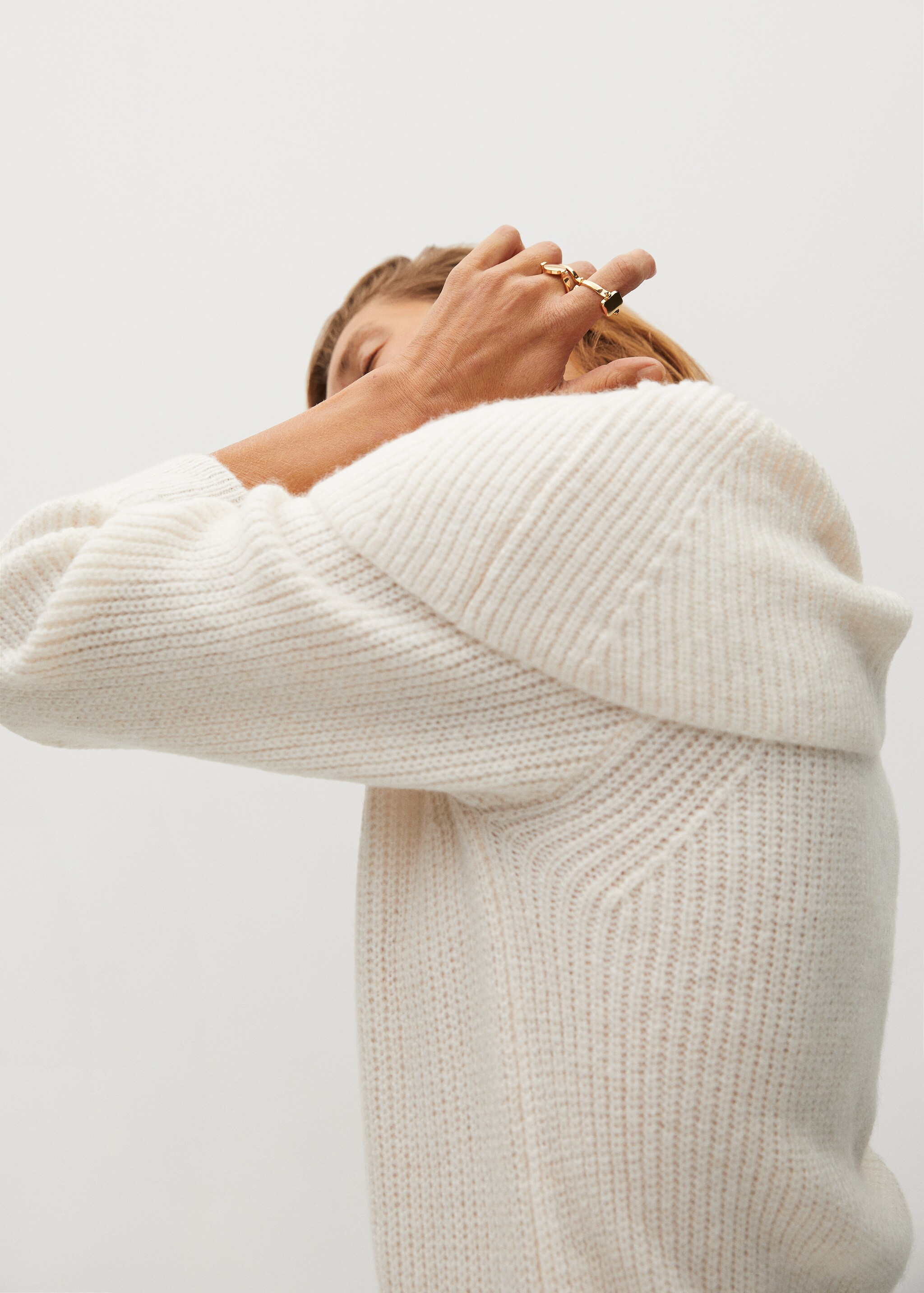 Boat-neck knitted dress - Details of the article 2