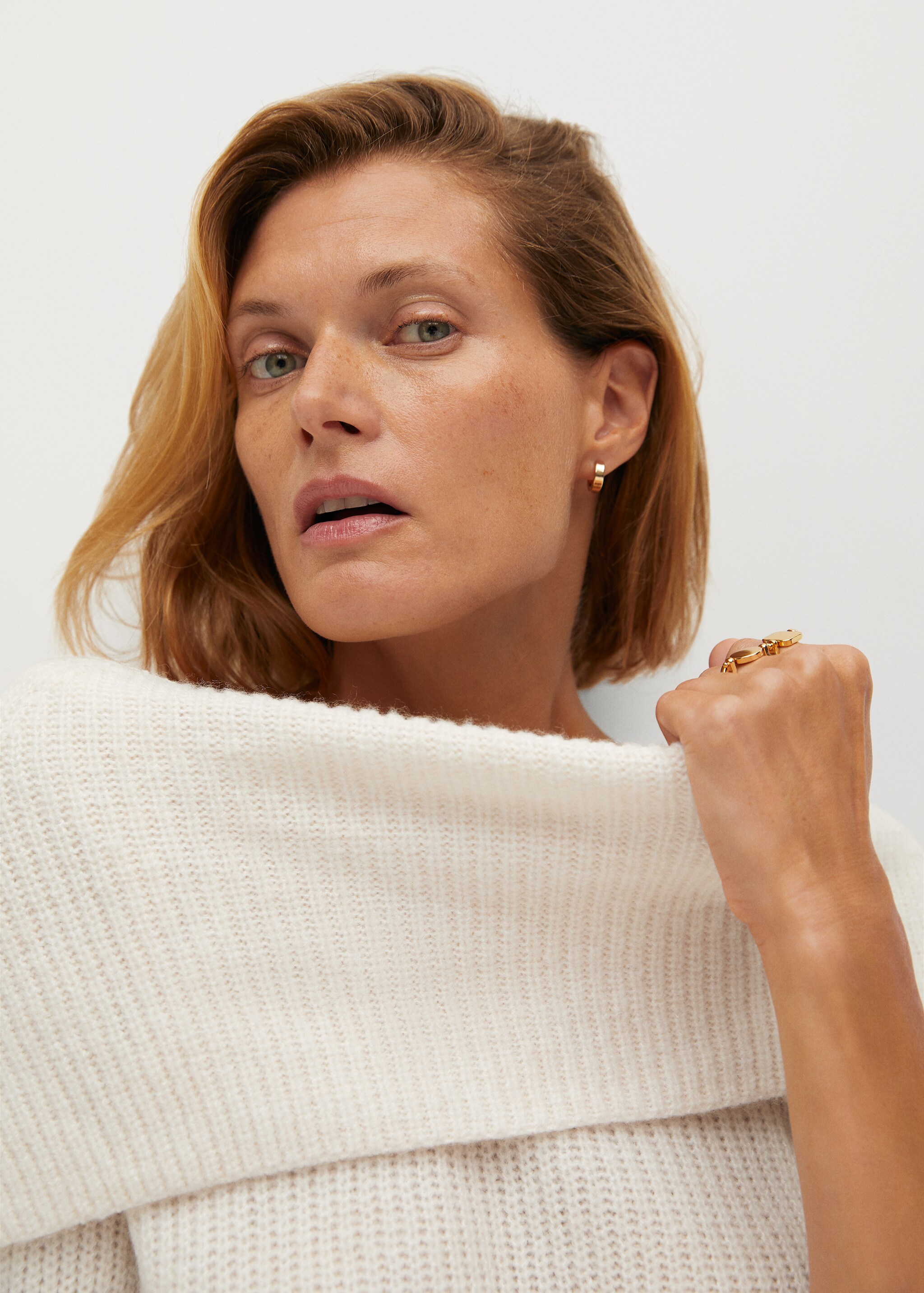 Boat-neck knitted dress - Details of the article 5