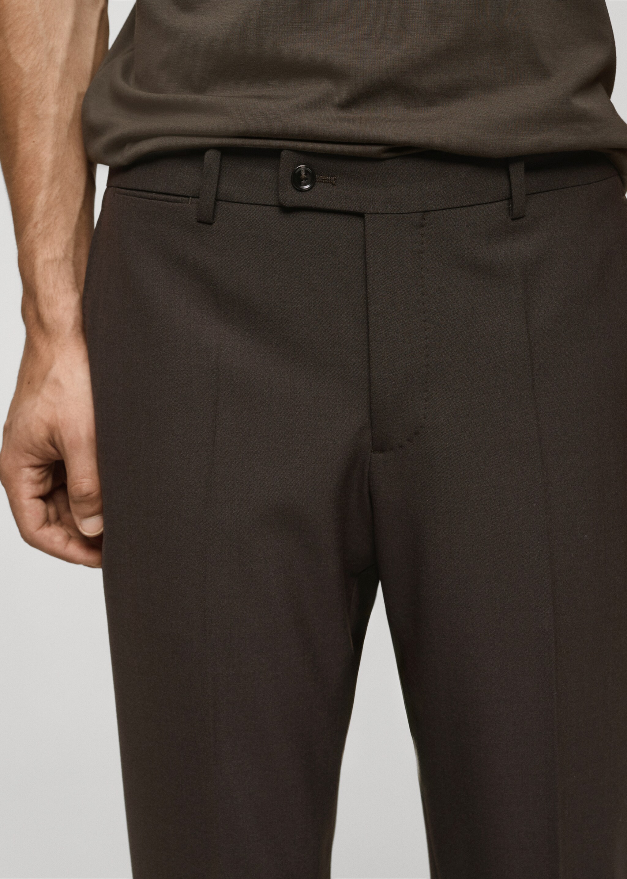 Crease-resistant wool suit trousers - Details of the article 1, Brown. Ref: 77035972-00.