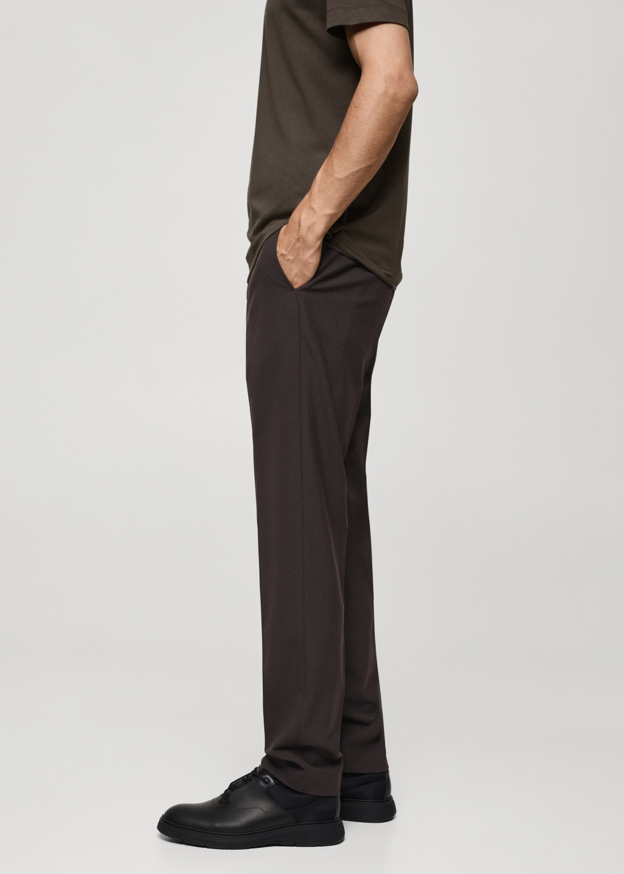 Crease-resistant wool suit trousers - Details of the article 2, Brown. Ref: 77035972-00.