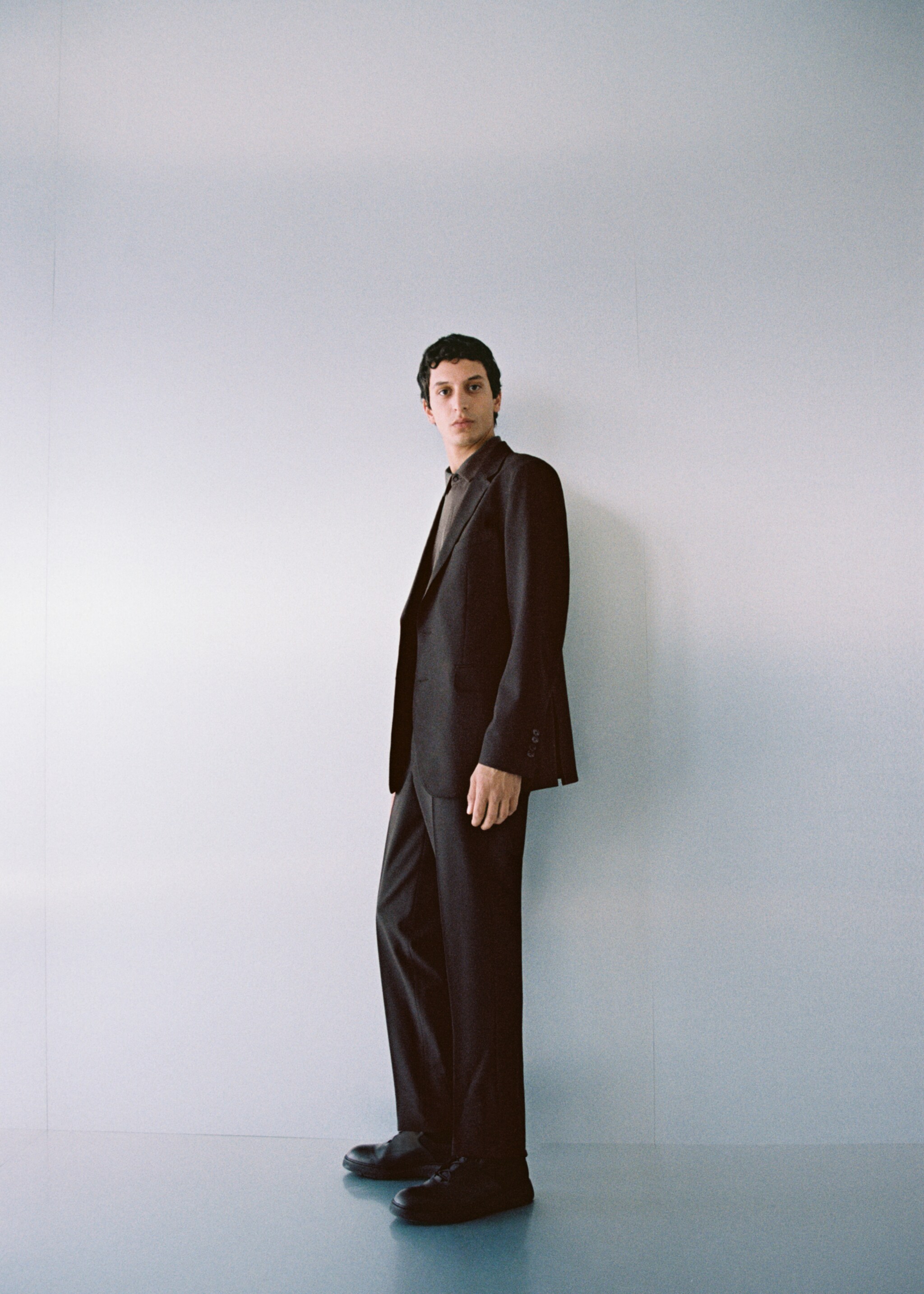Crease-resistant wool suit trousers - Details of the article 3, Brown. Ref: 77035972-00.