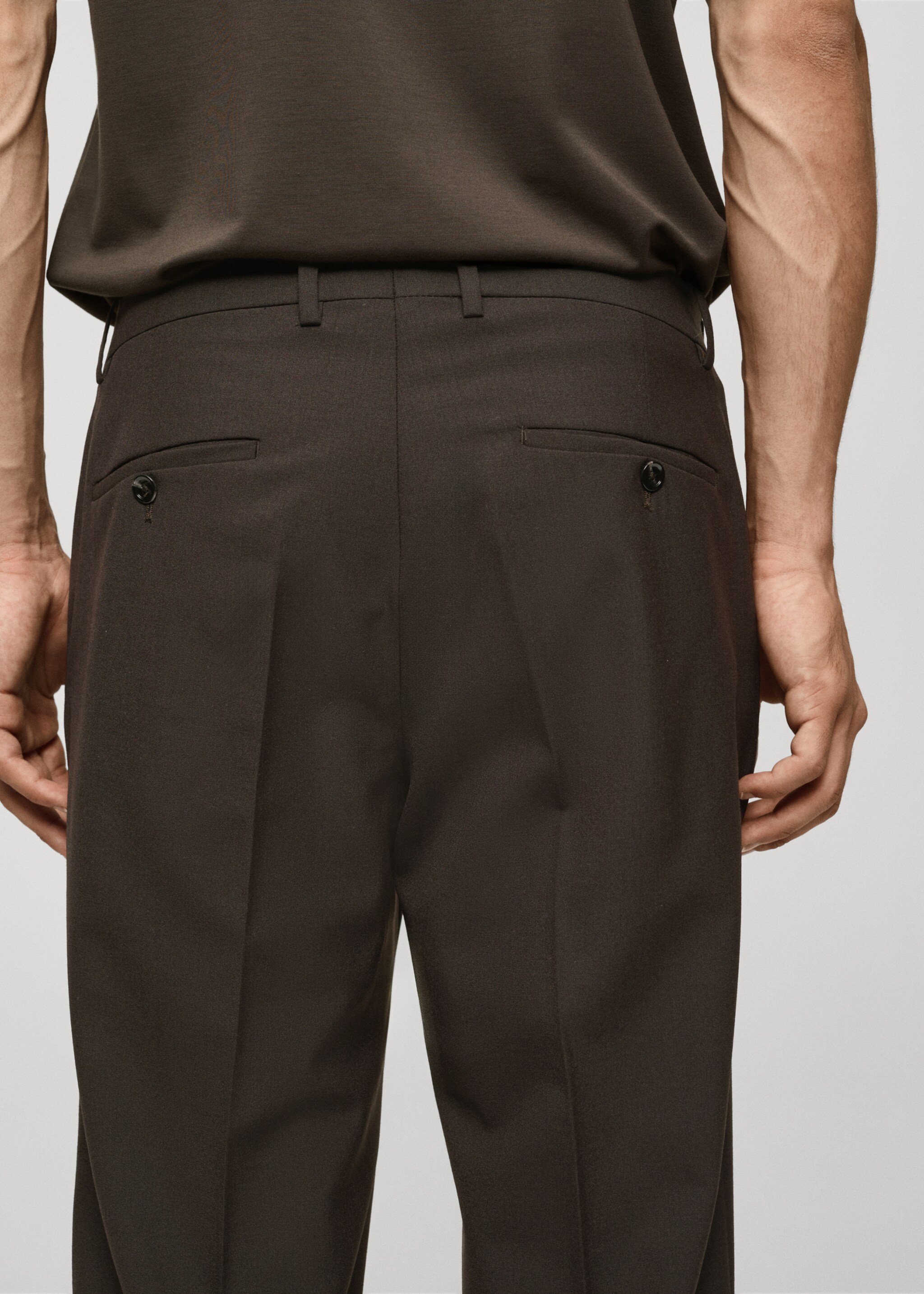 Crease-resistant wool suit trousers - Details of the article 6, Brown. Ref: 77035972-00.