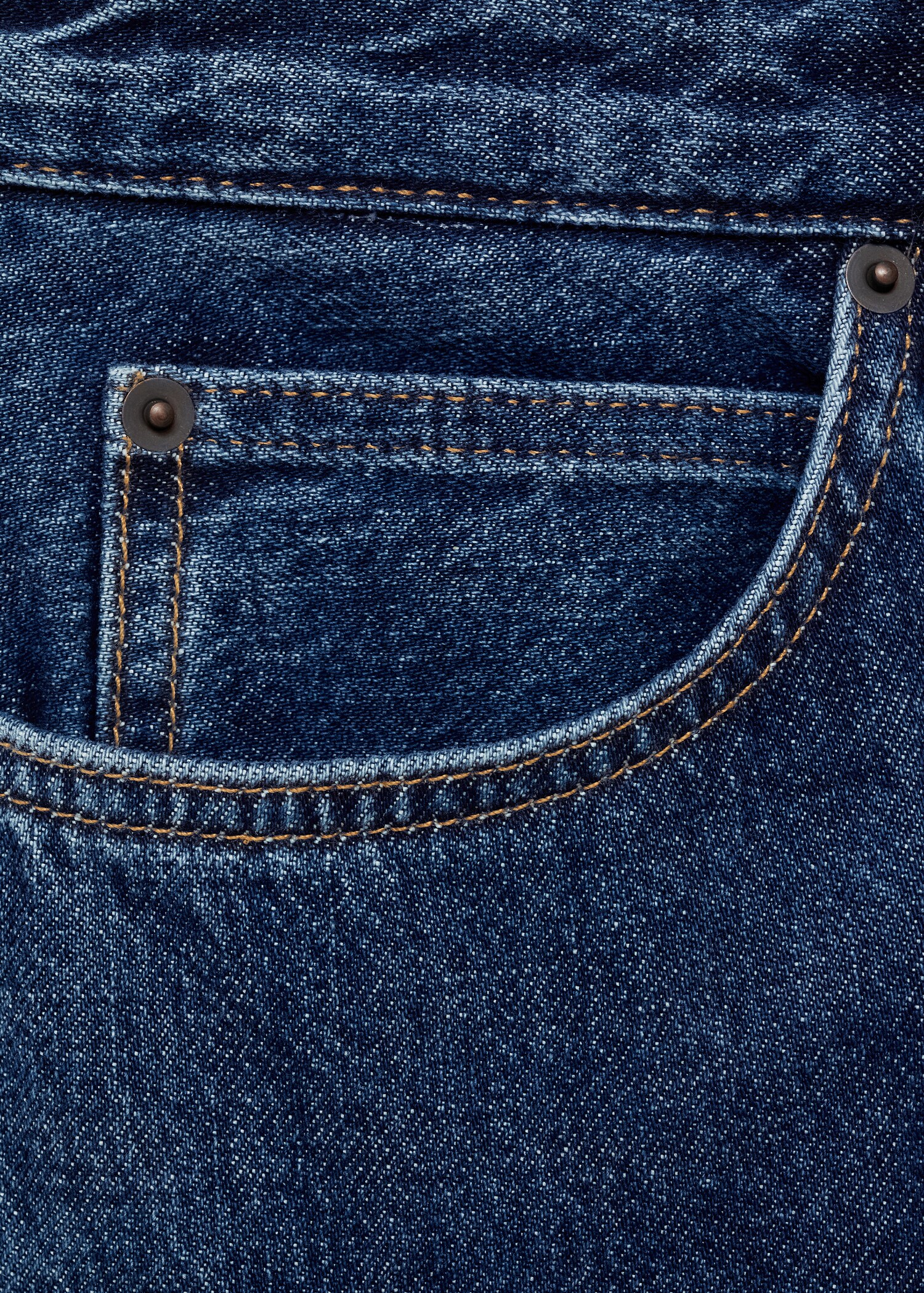 Relaxed Fit-Jeans mit Bügelfalte - Detail des Artikels 0
