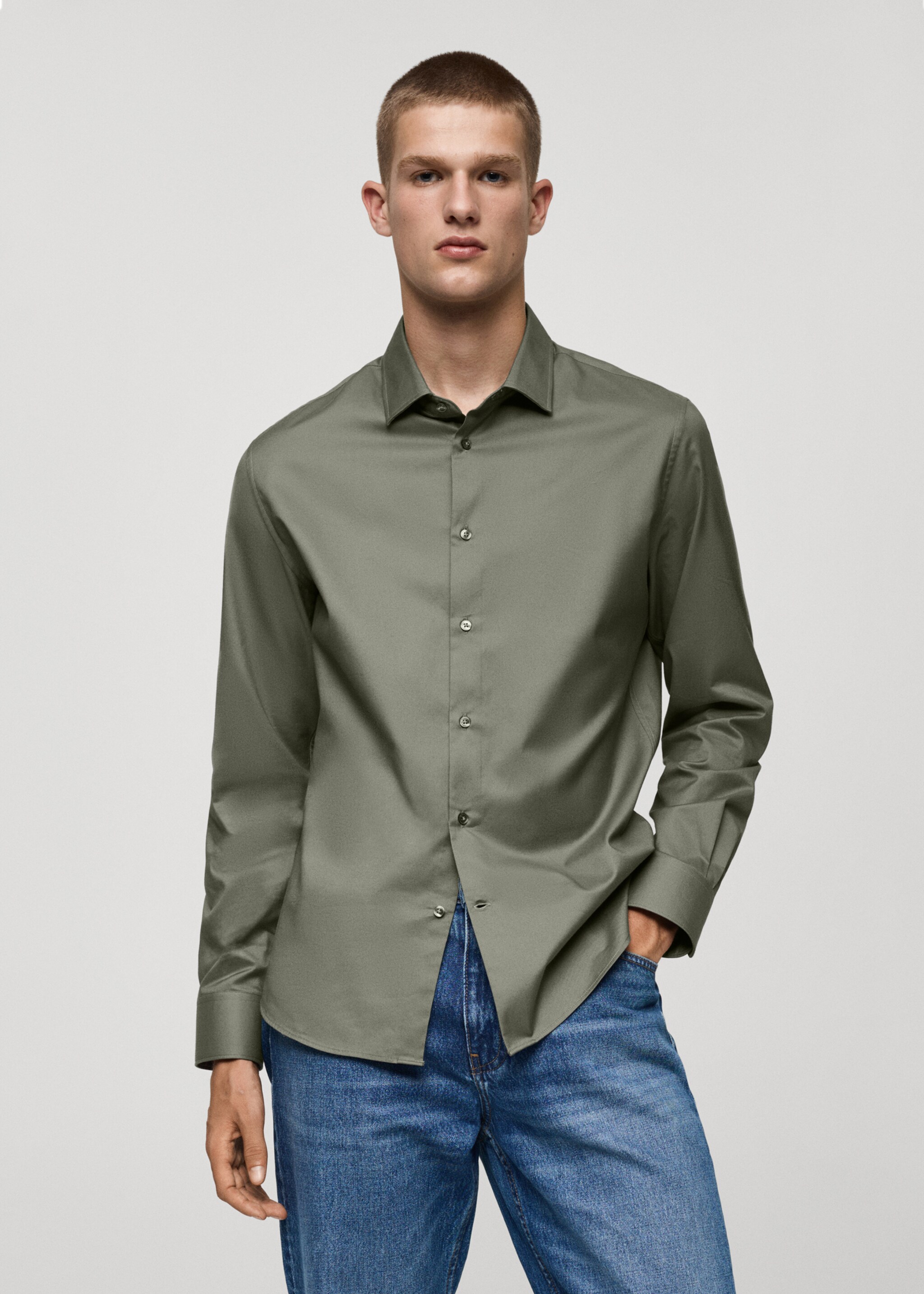 Regular-fit 100% cotton shirt - Medium plane, Green. Ref: 77035976-00.