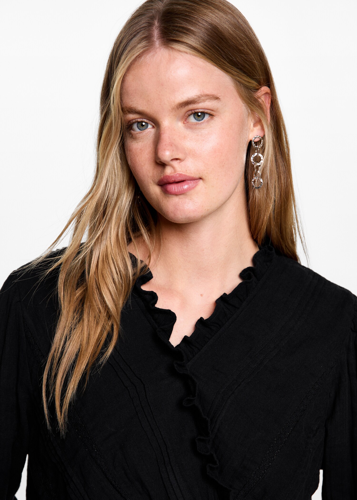 Wrap V-neckline blouse - Details of the article 1