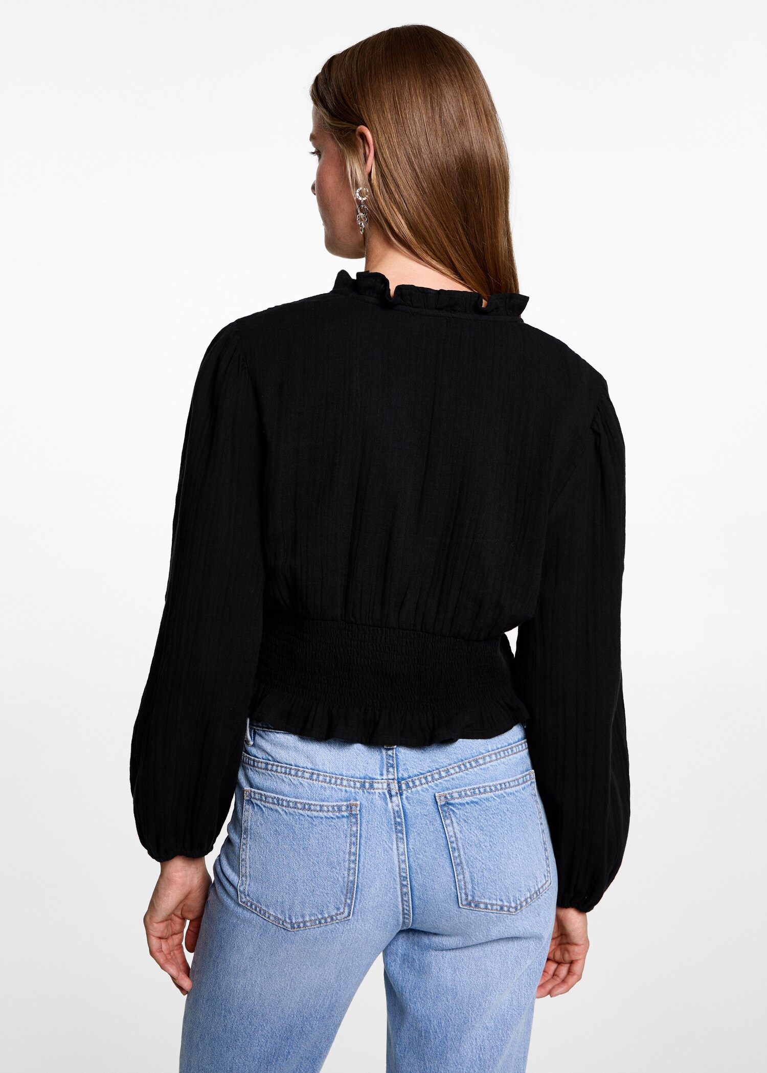 Wrap V-neckline blouse - Reverse of the article