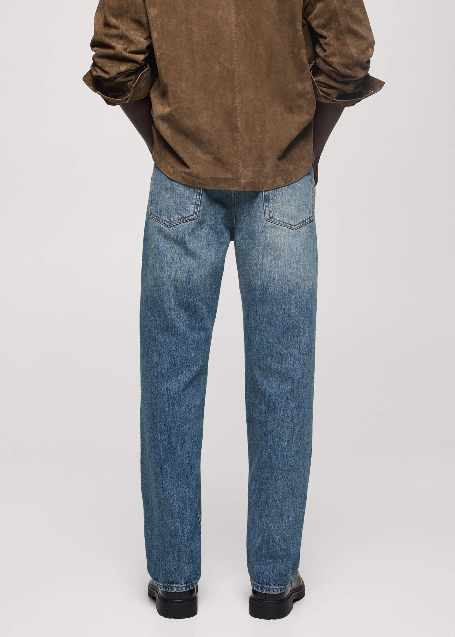 Jeans straight fit efecto desgastado - Reverso del artículo