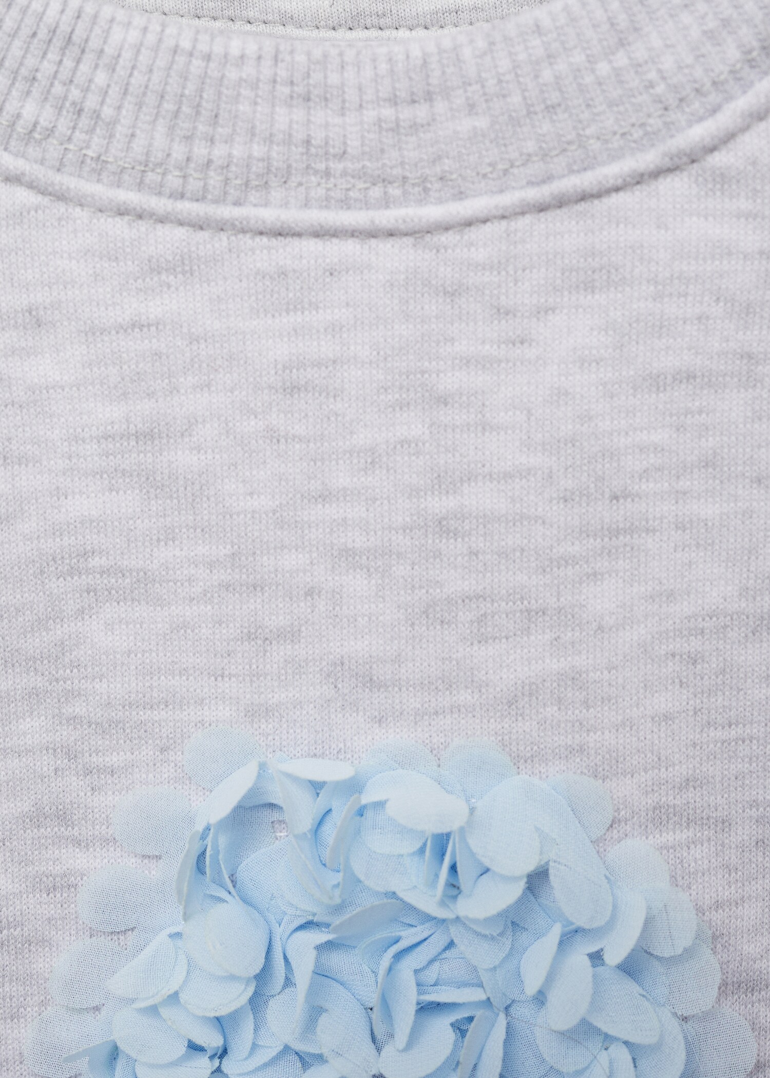 Printed embossed sweatshirt - Details of the article 8