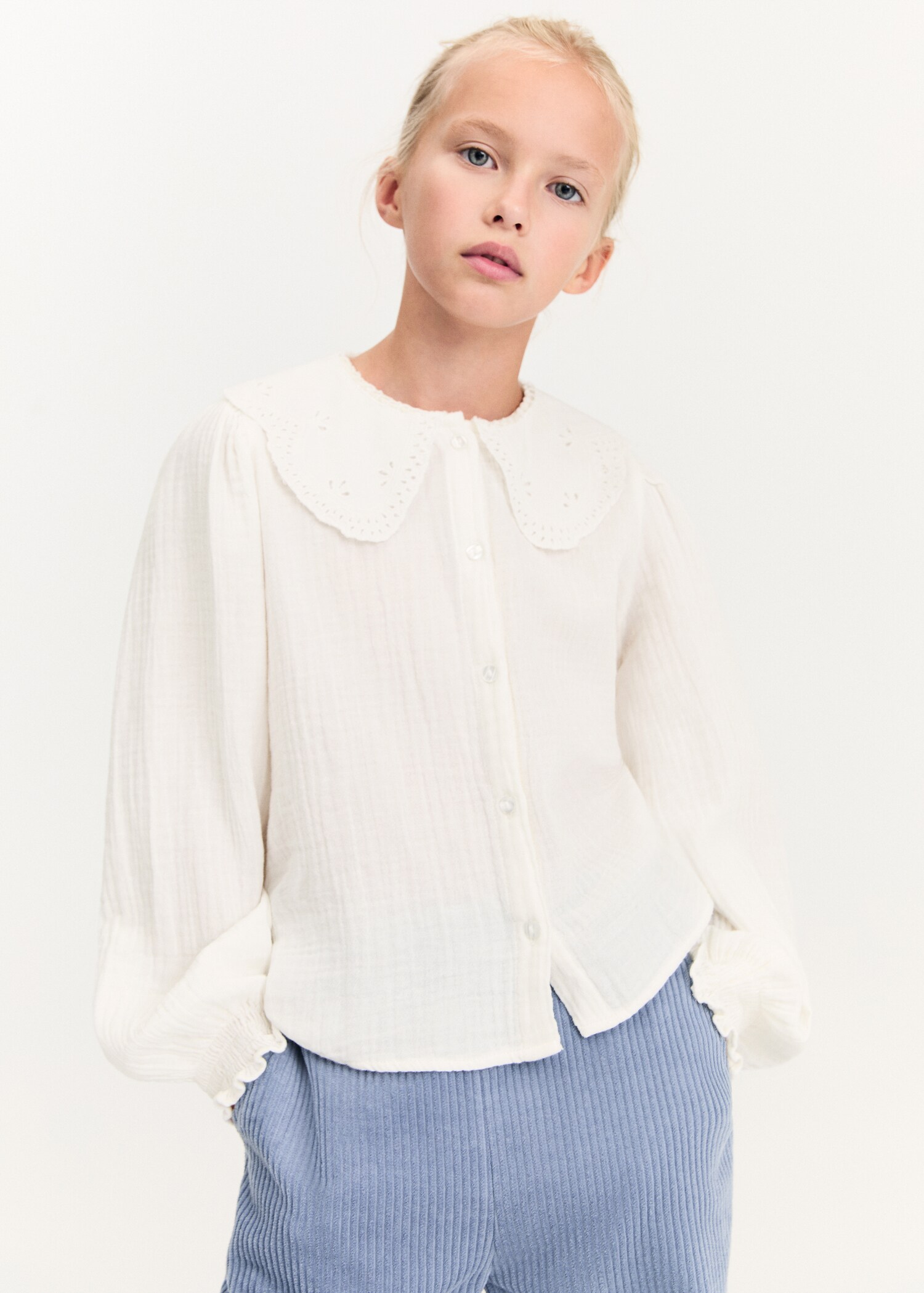 Chemise détails brodés - Plan moyen