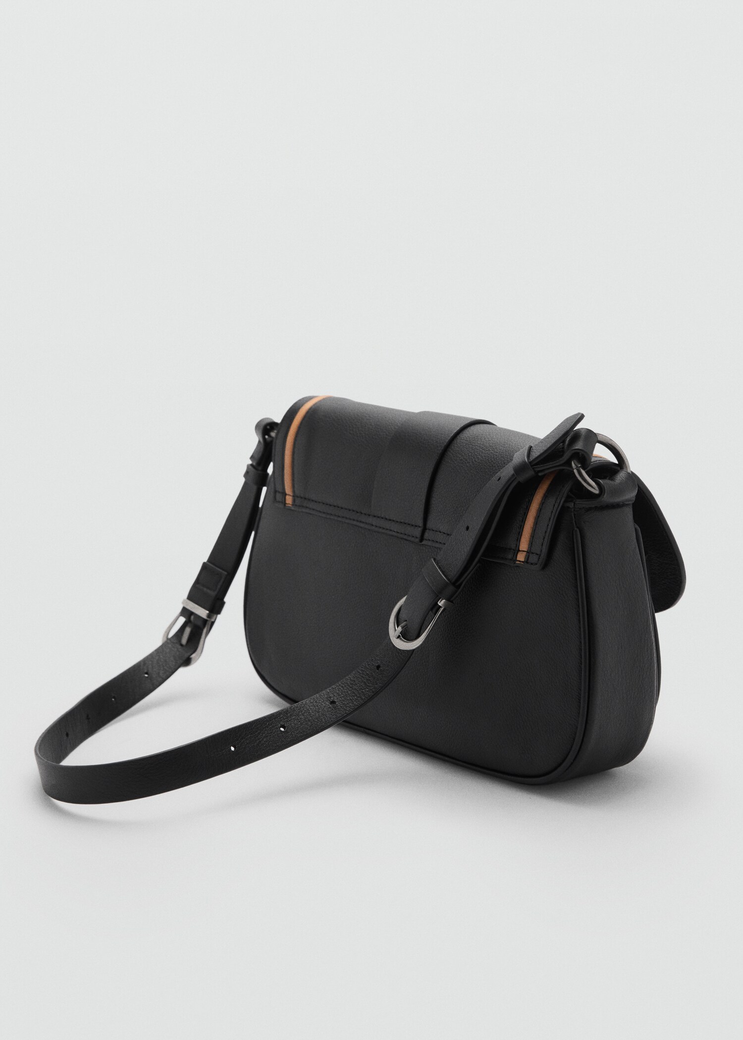 Buckle leather bag - Details of the article 2