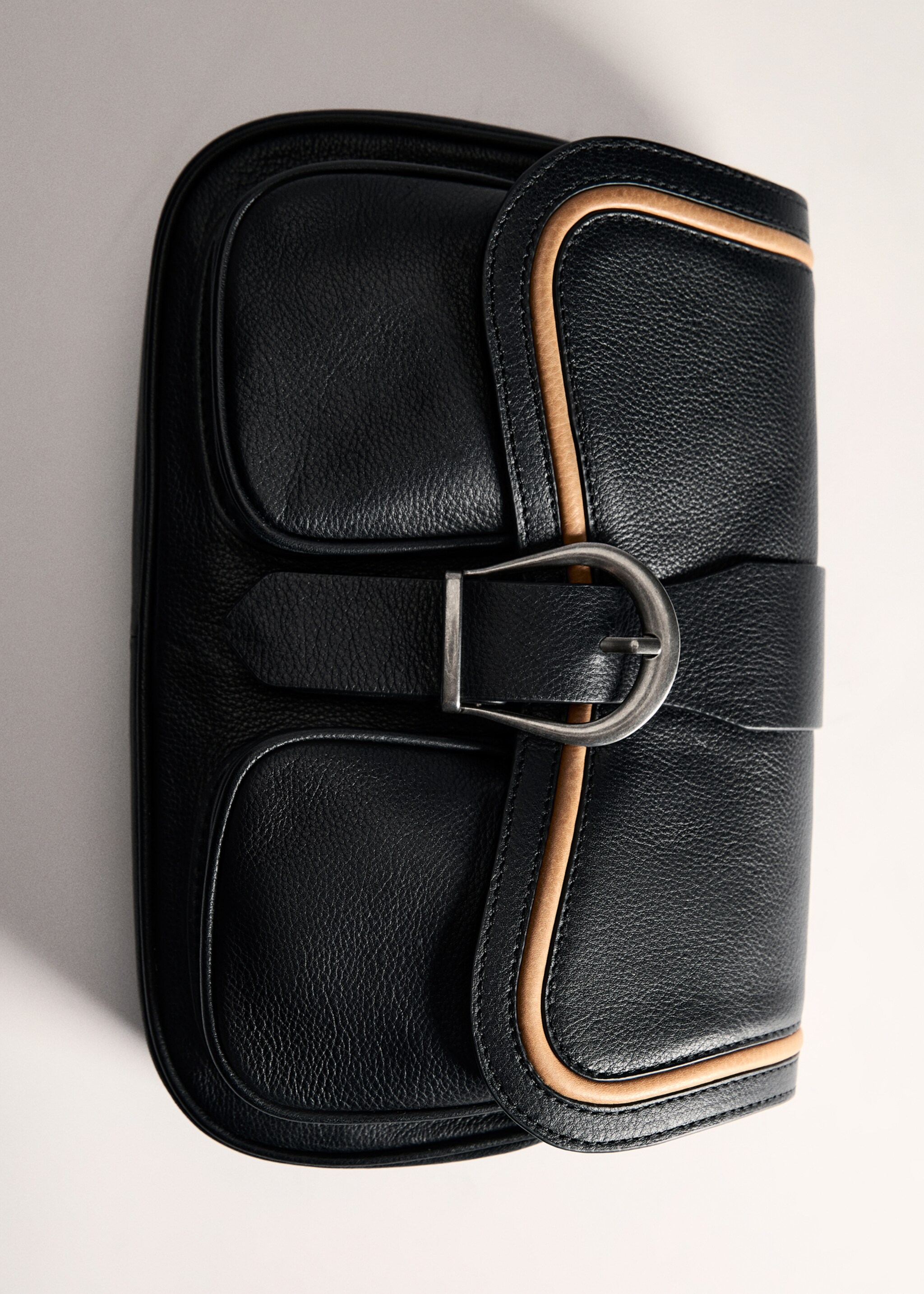 Buckle leather bag - Details of the article 5, Black. Ref: 77036352-00.