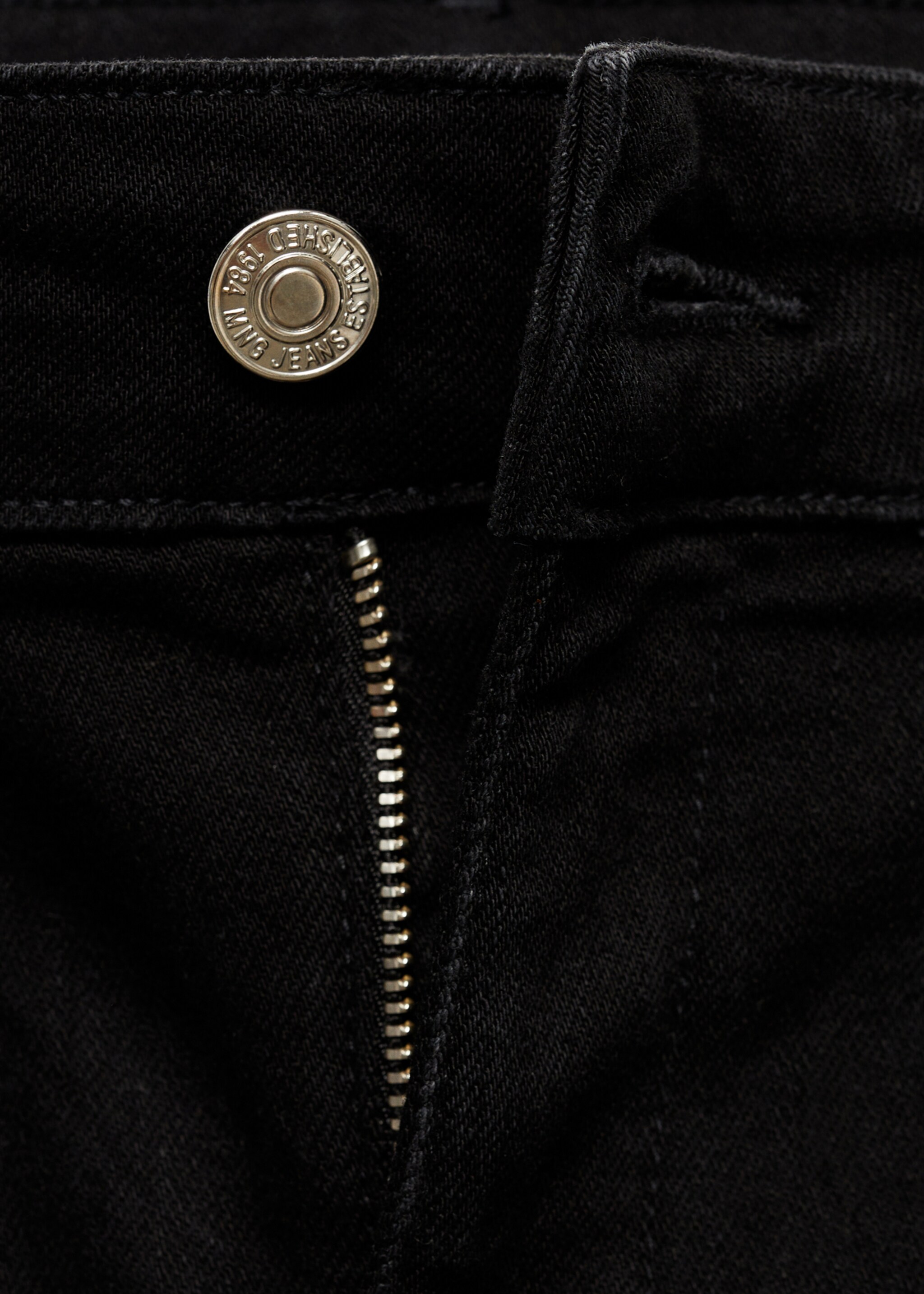 Texans flare crop butxaques - Detall de l'article 8, Black denim. Ref: 77036356-00.