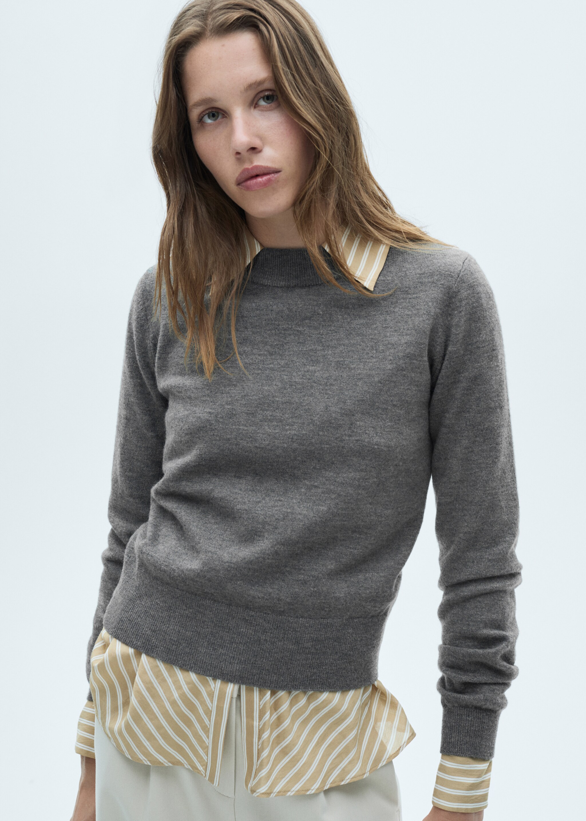 Straight round-neck sweater - Medium plane, Dark Heather Grey. Ref: 77036723-00.
