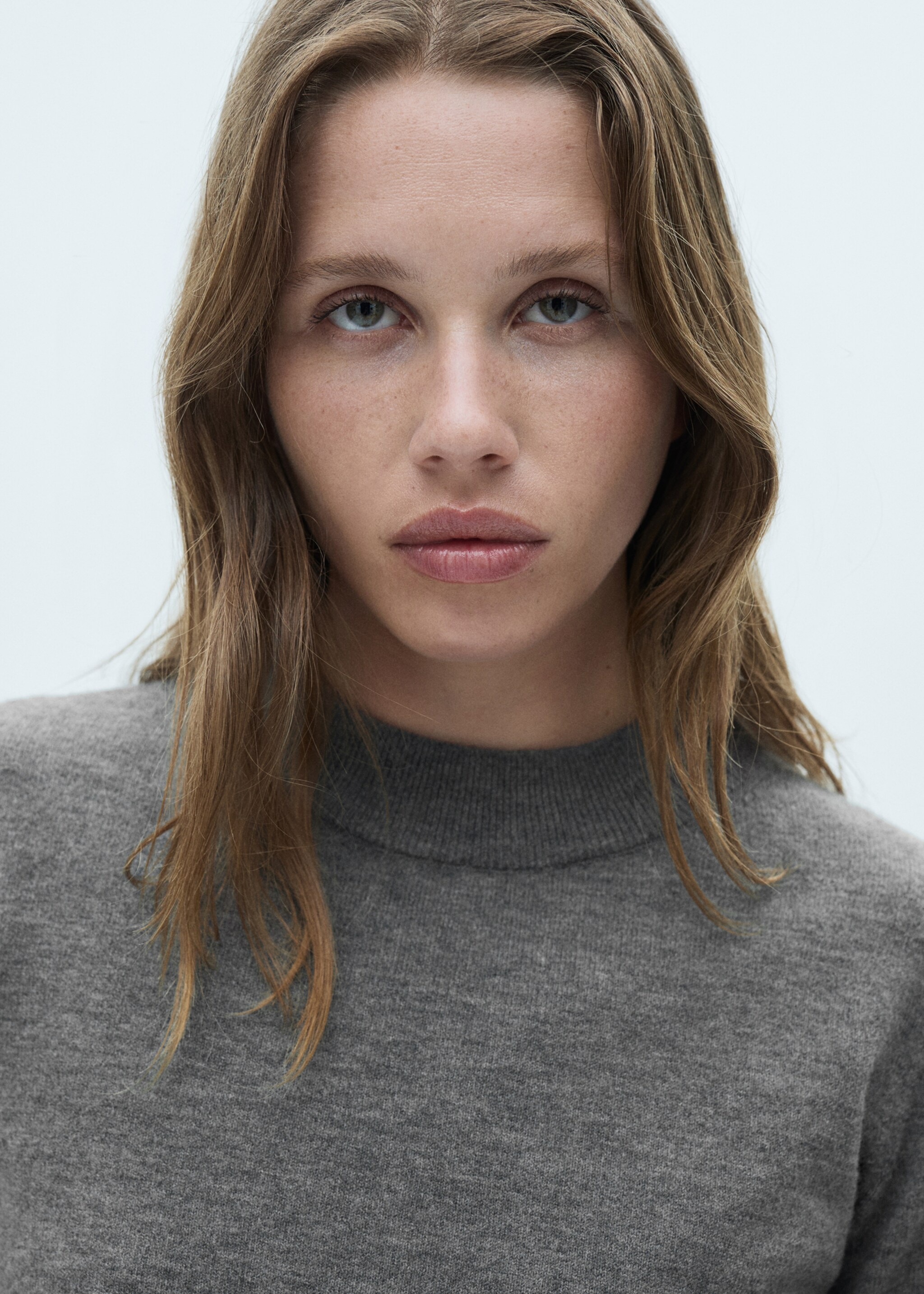 Straight round-neck sweater - Details of the article 1, Dark Heather Grey. Ref: 77036723-00.