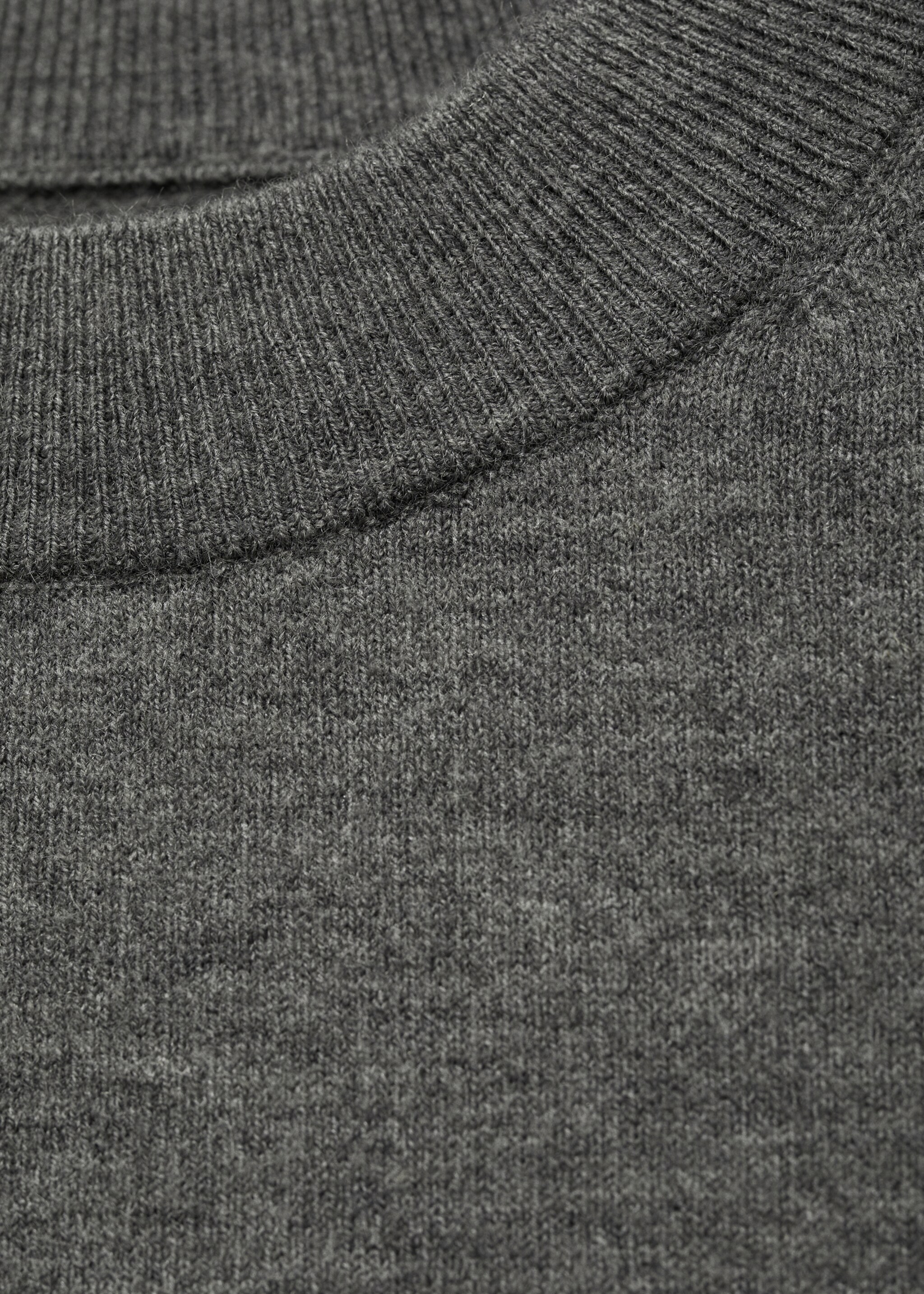 Straight round-neck sweater - Details of the article 8, Dark Heather Grey. Ref: 77036723-00.
