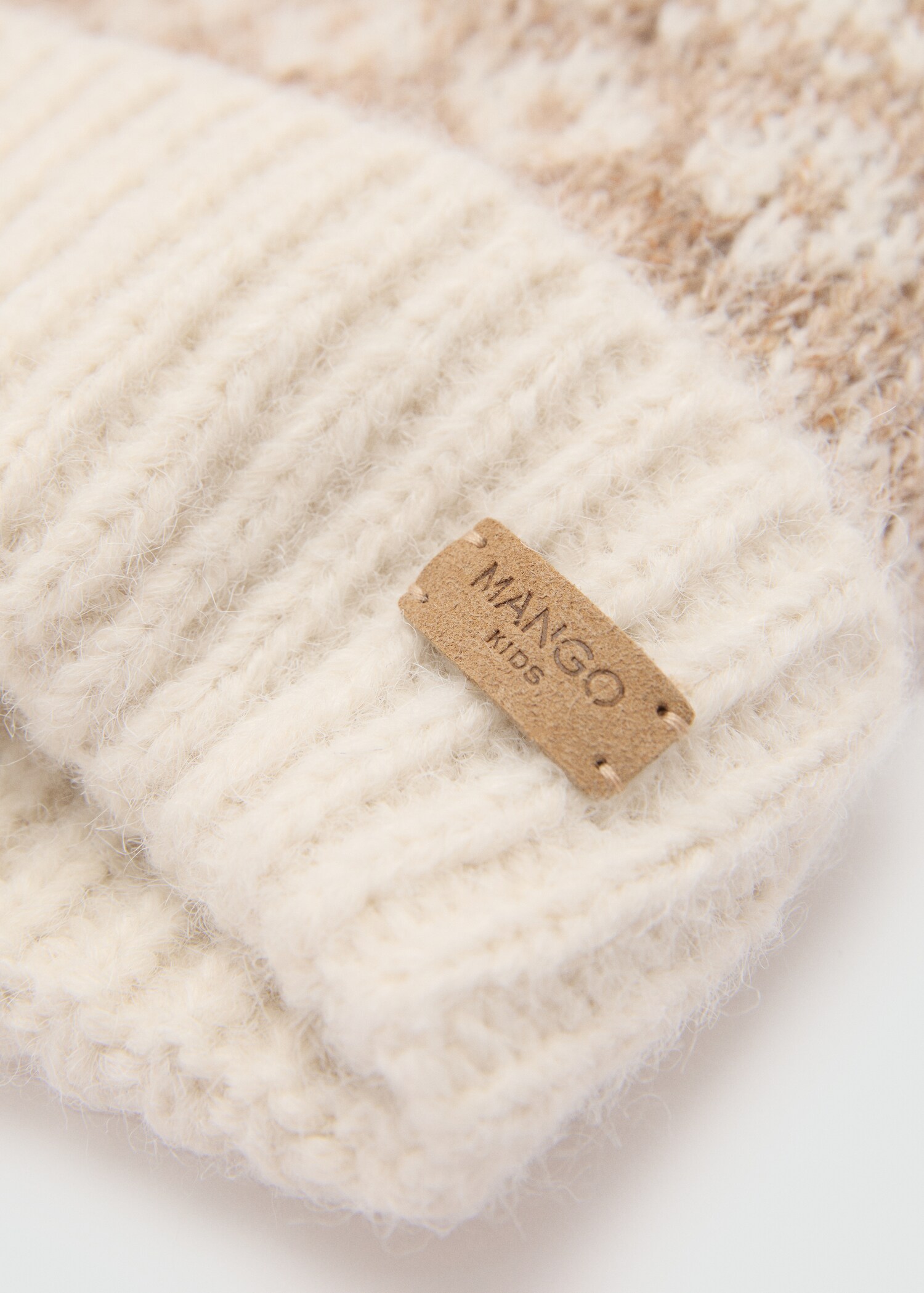 Jacquard pompom beanie - Medium plane