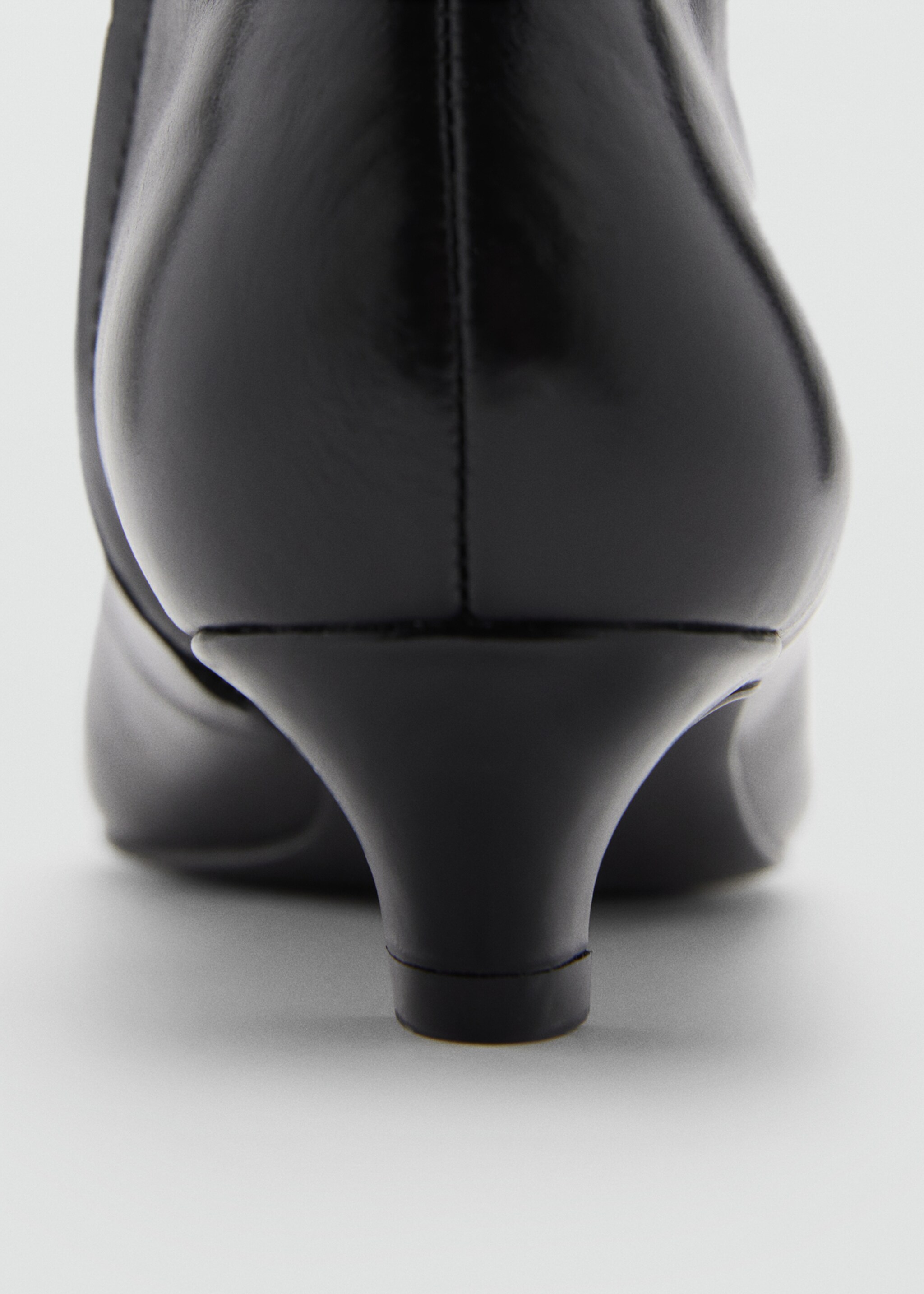 Leather boots with kitten heels - Details of the article 1, Black. Ref: 77036743-00.