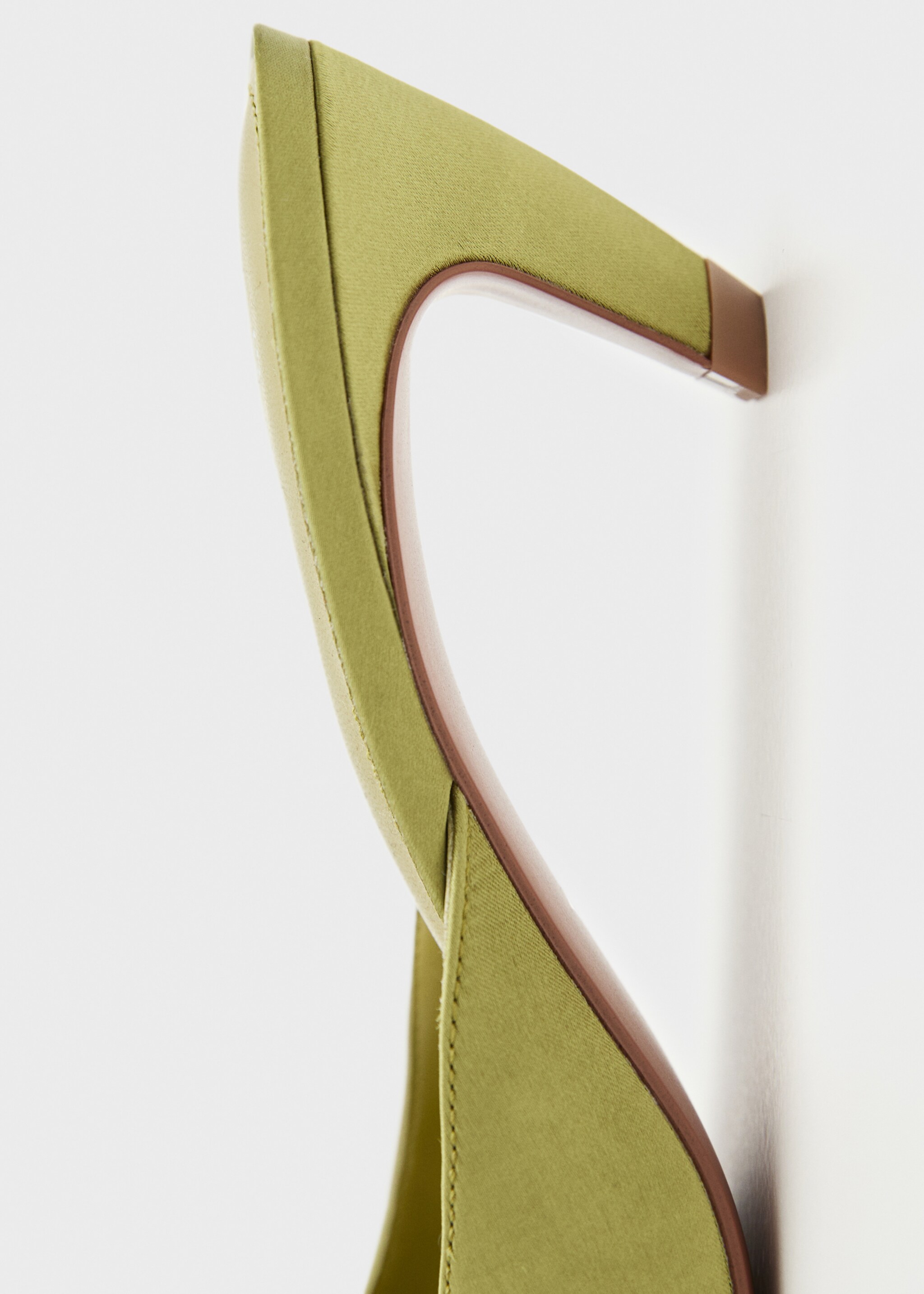 Satin kitten-heel shoes - Details of the article 1, Green. Ref: 77036747-00.
