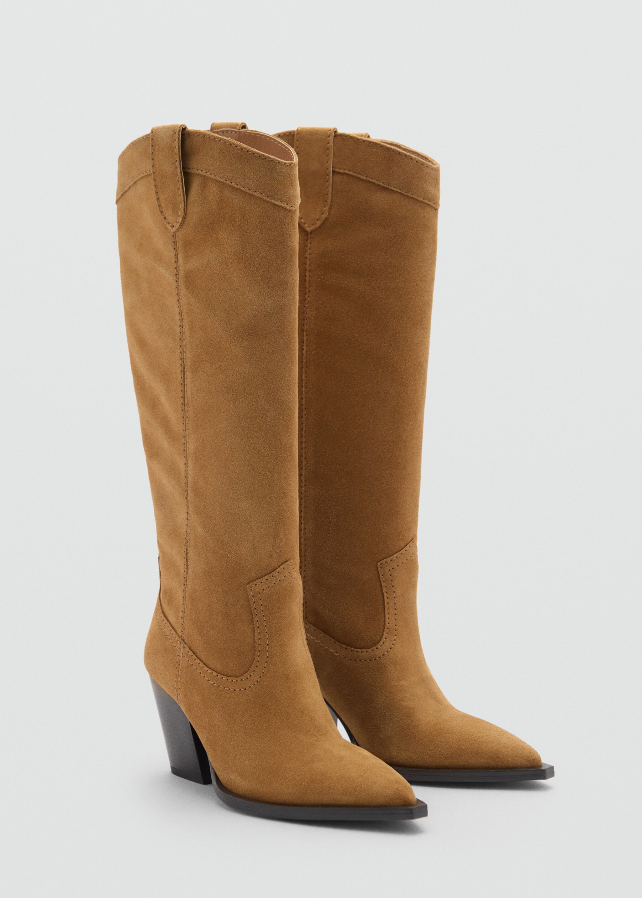 Bottes cow-boy suède - Plan moyen, Tabac. Ref: 77036748-00.