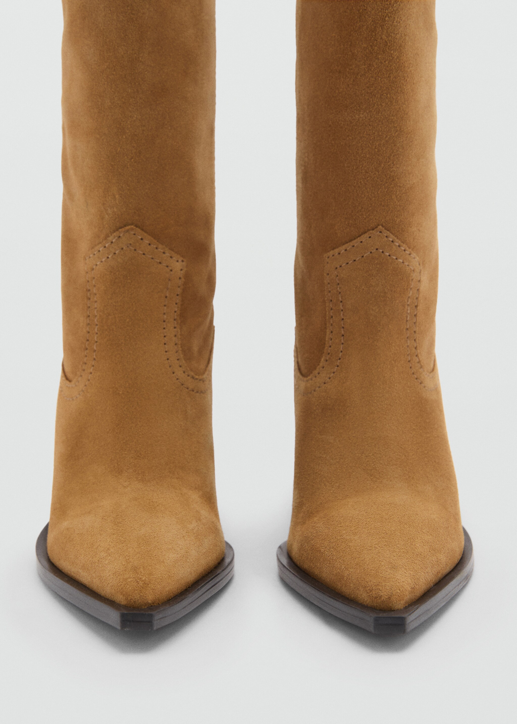 Bottes cow-boy suède - Détail de l'article 4, Tabac. Ref: 77036748-00.